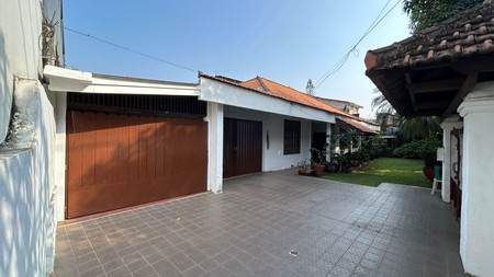 DIJUAL RUMAH SIAP HUNI Lokasi kOmersil  Strategis Kelapa Dua Jakarta Barat