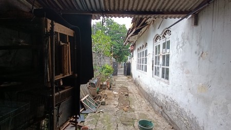 Dijual Rumah bangunan lama hitung tanah Jl. Cendrawasih Petukangan Selatan, Pesanggrahan, Jakarta Selatan.