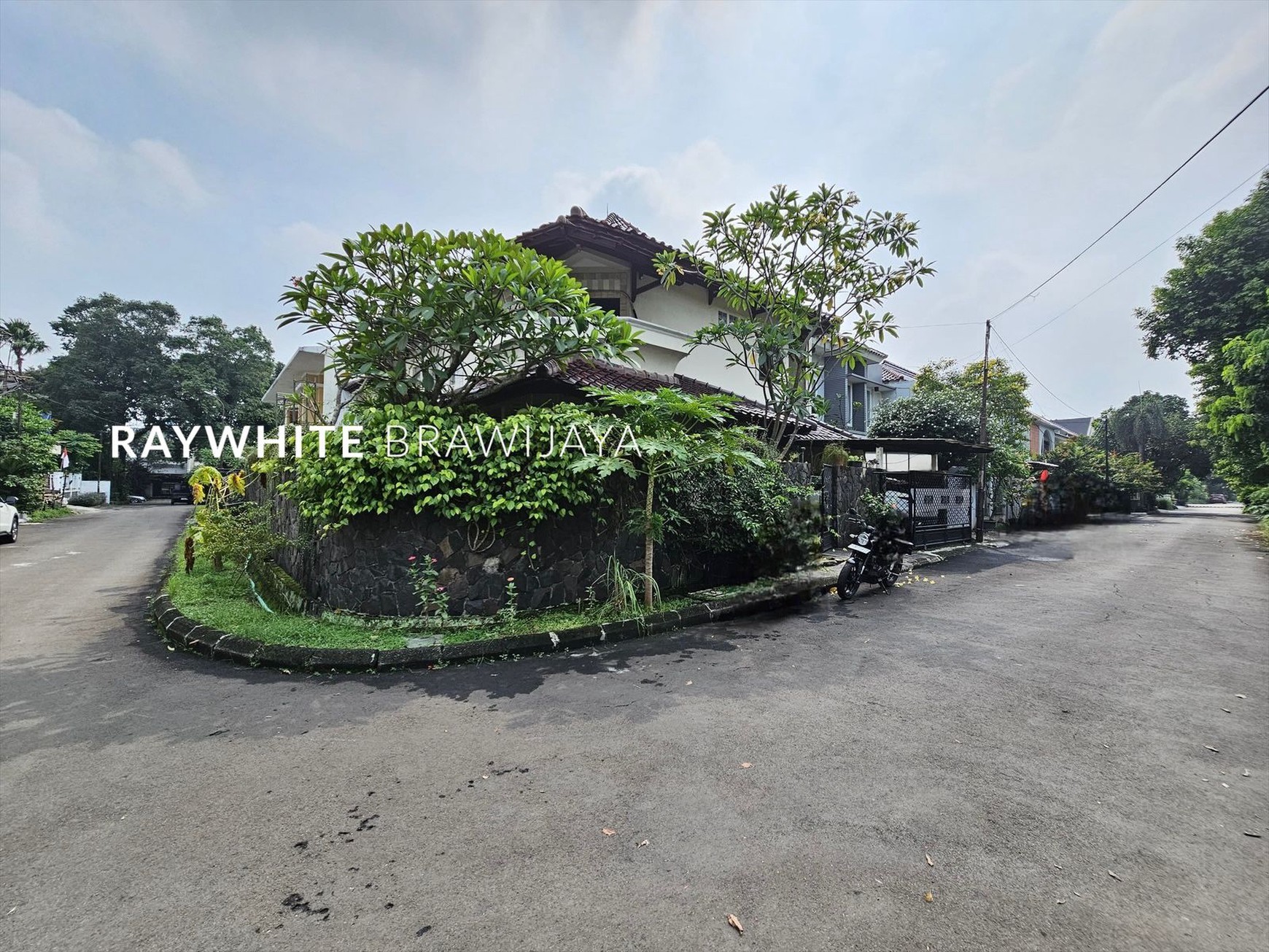 Rumah Siap Huni Dalam Kompleks Villa Delima Lebak Bulus