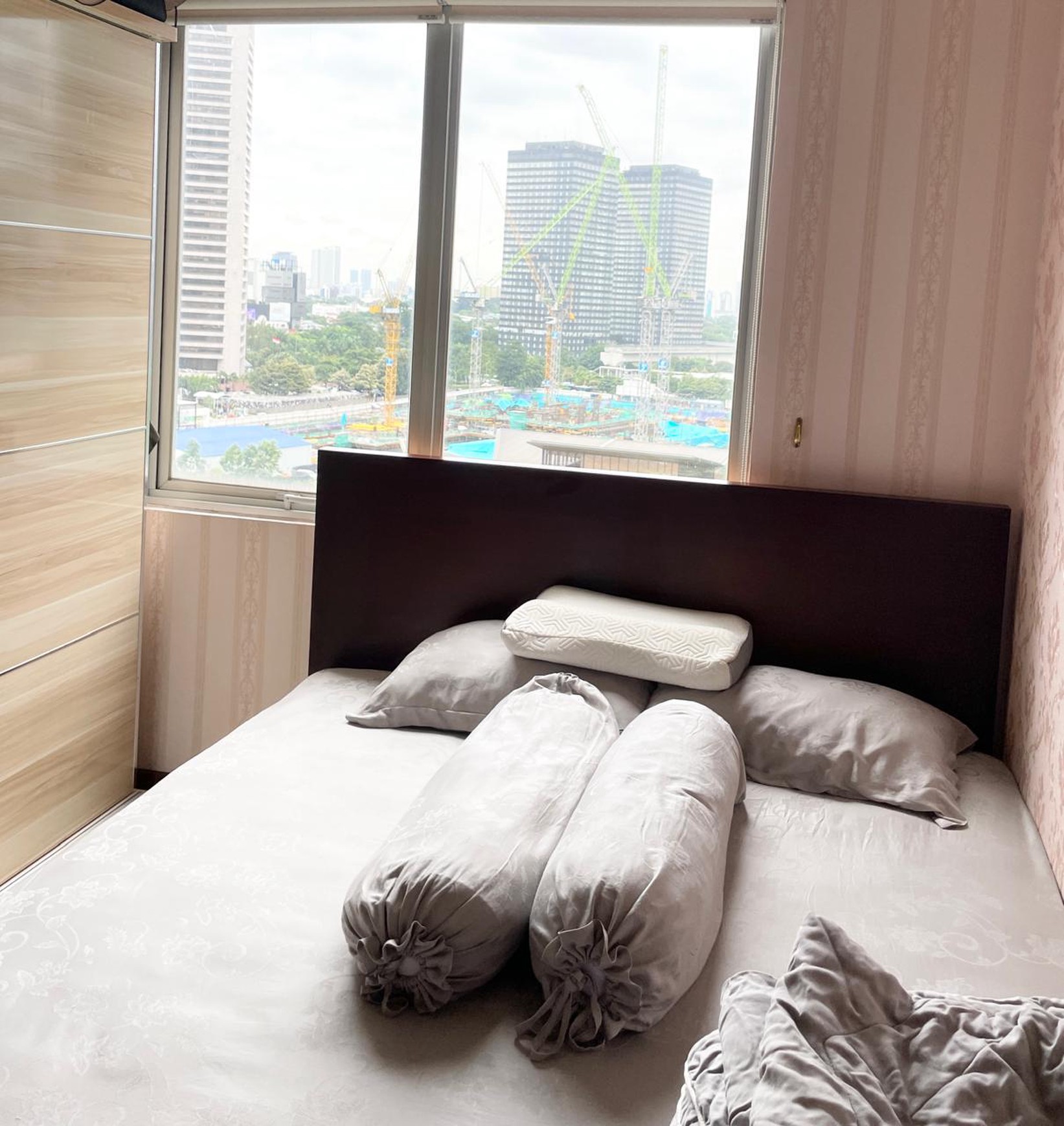 Dijual  Apartemen  Sudirman Park 2 KT, luas 48m2, lantai 2, strategis