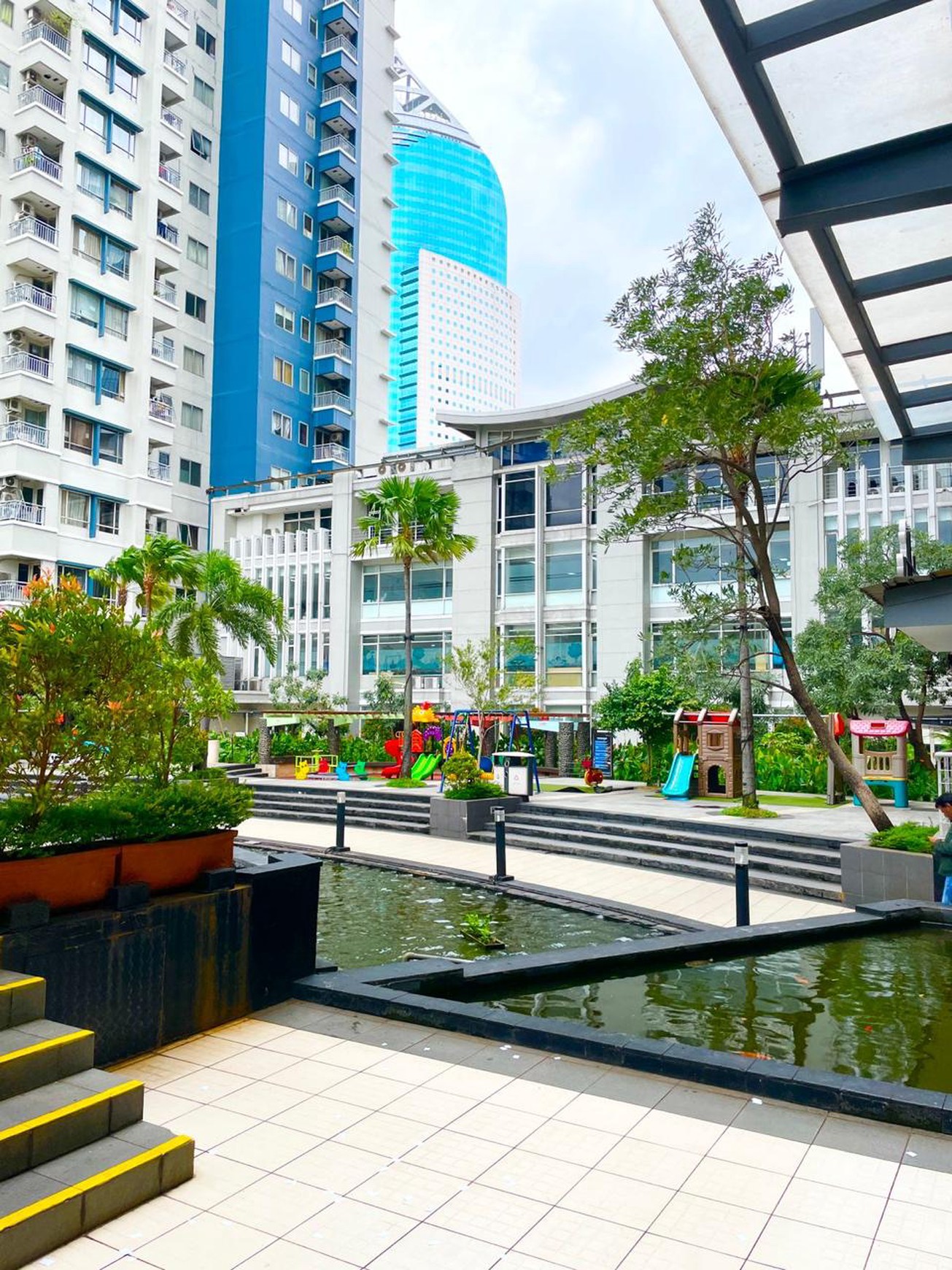 Dijual  Apartemen  Sudirman Park 2 KT, luas 48m2, lantai 2, strategis