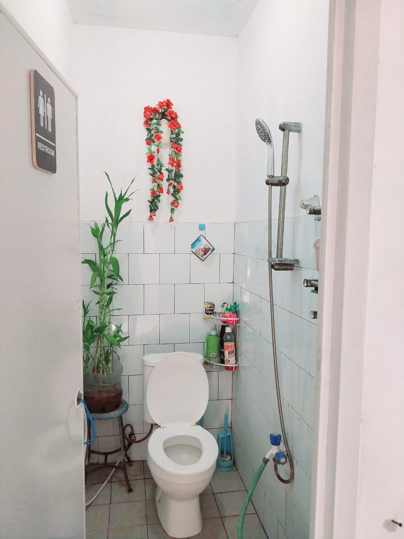 Dijual Cepat dan Siap Huni Rumah Modern Minimalis Hanya 900 m ke Lab School UPI Cibiru