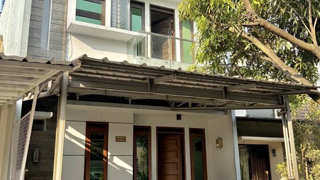 Dijual Rumah Cantik 2 Lantai Letak Strategis di Kota Bandung 50 m ke Borma Margacinta