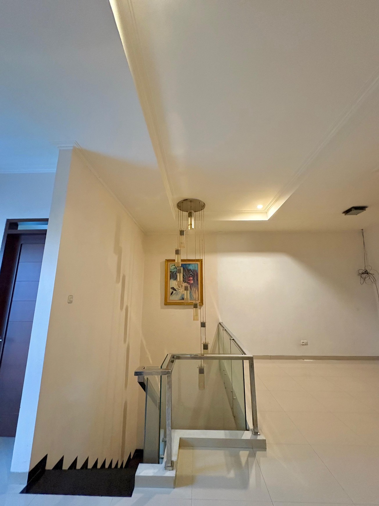 Dijual Rumah Cantik 2 Lantai Letak Strategis di Kota Bandung 50 m ke Borma Margacinta