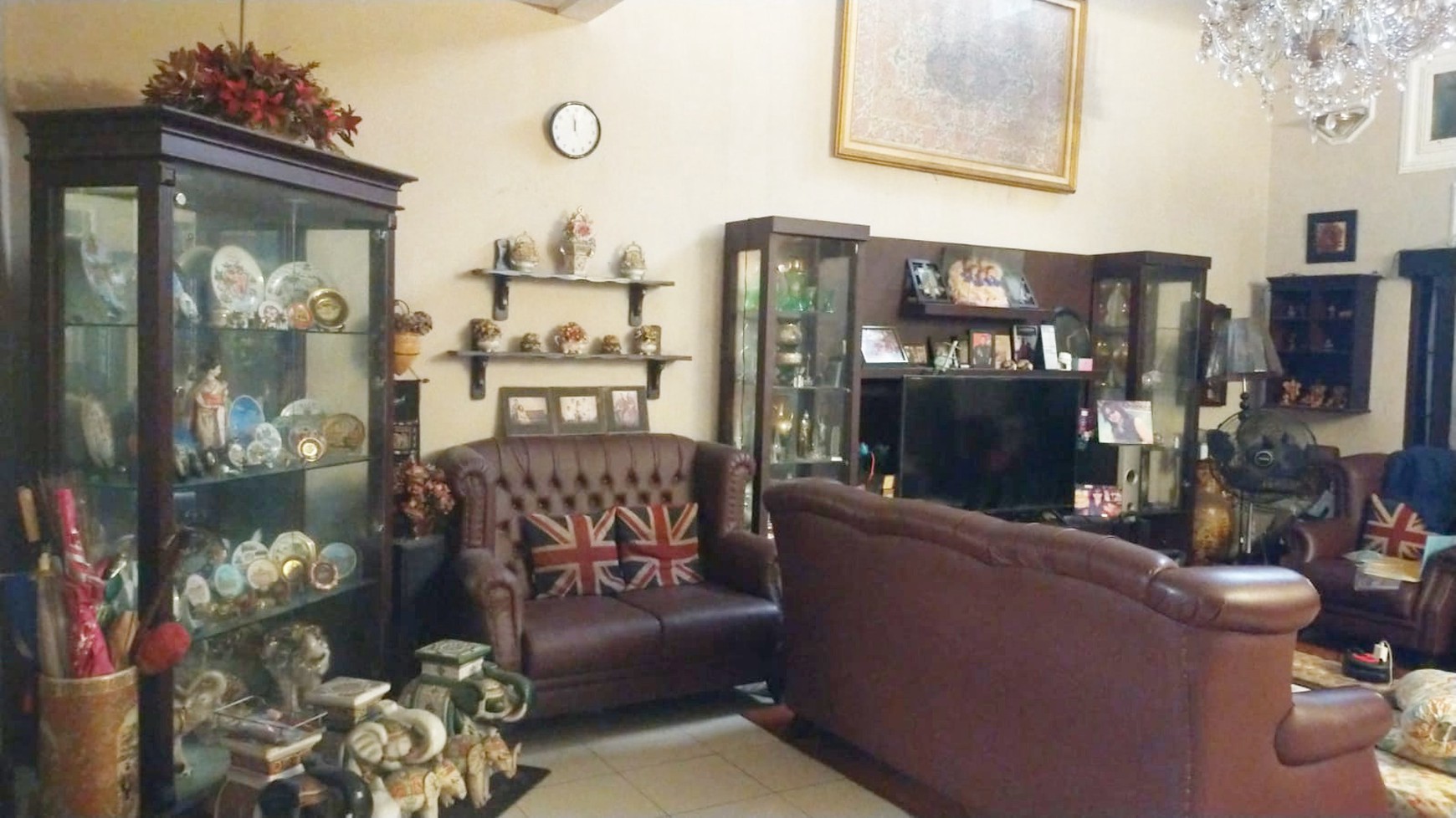 Rumah Mewah Eksklusif Nyaman Terawat Siap Huni Di Antapani Bandung