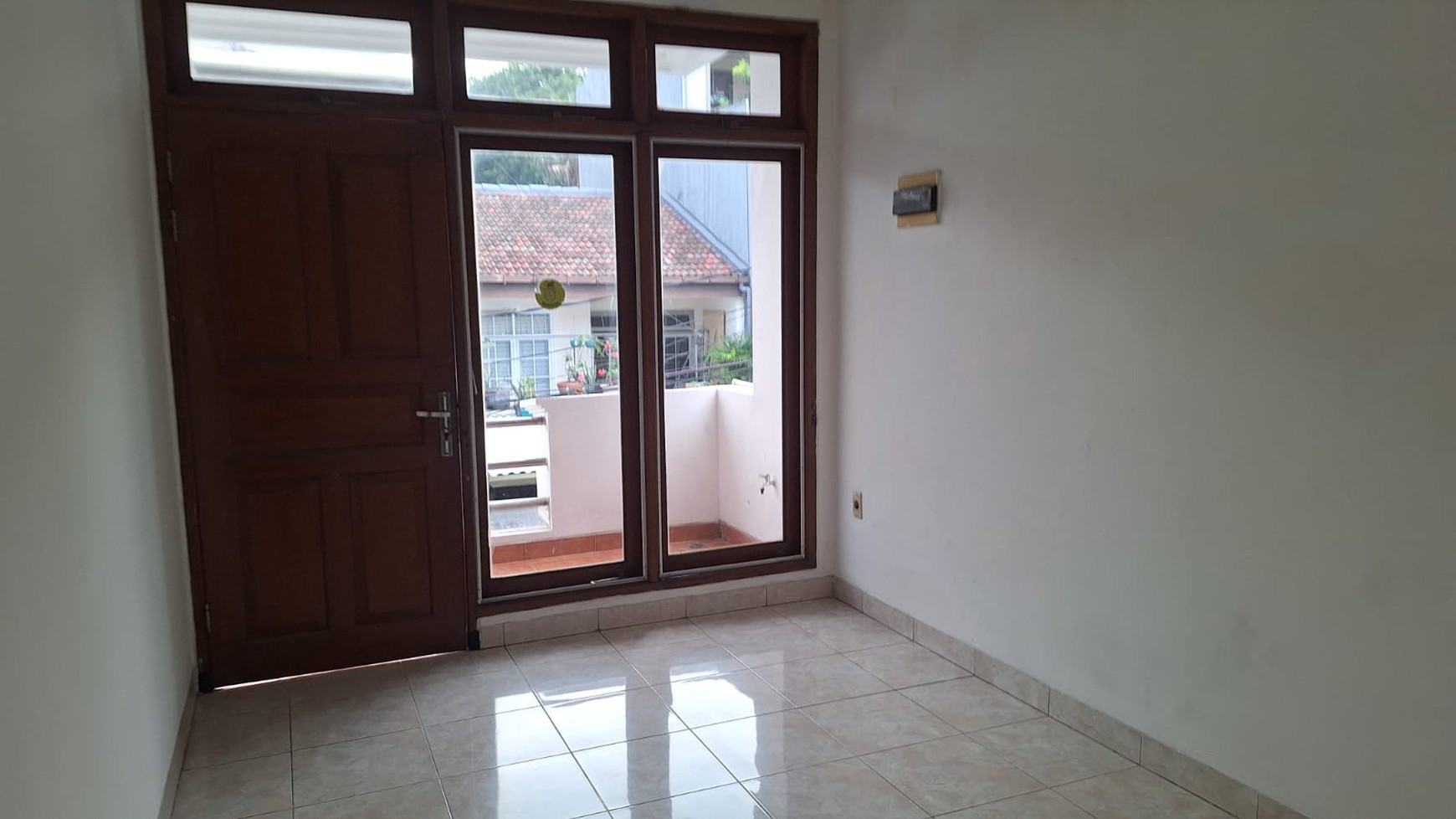 Rumah 2 lantai siap huni baru renovasi ,Nego di Kelapa Hibrida Kelapa Gading