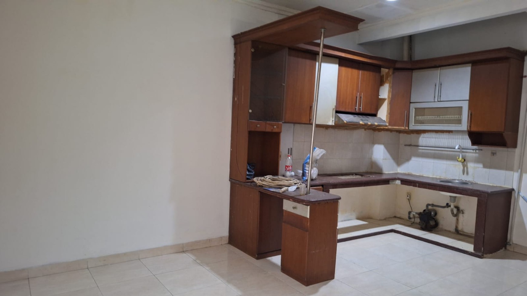 Rumah 2 lantai siap huni baru renovasi ,Nego di Kelapa Hibrida Kelapa Gading