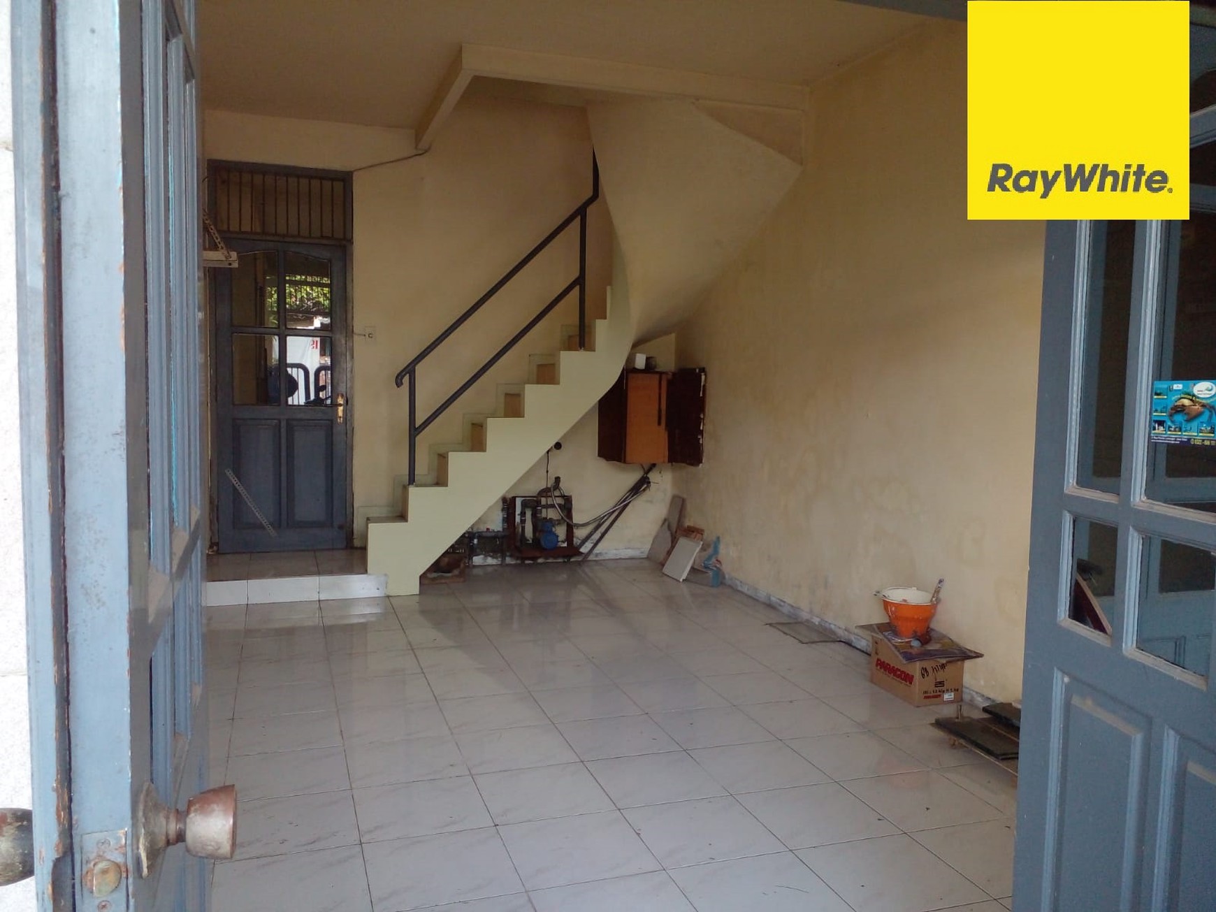 Disewakan Rumah 2 lantai di Semampir Tengah Surabaya