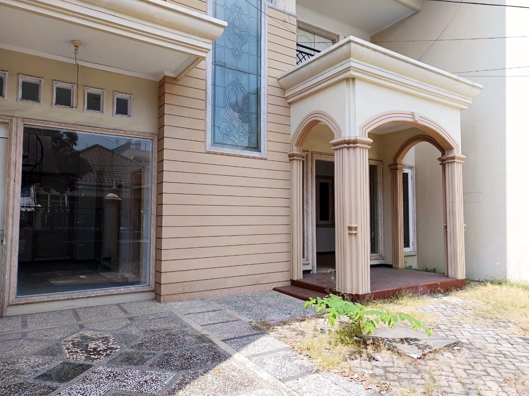 Rumah di Ngagel Jaya Utara Surabaya Timur, 2 Lantai, bisa untuk rumah tinggal / kantor, Siap Huni