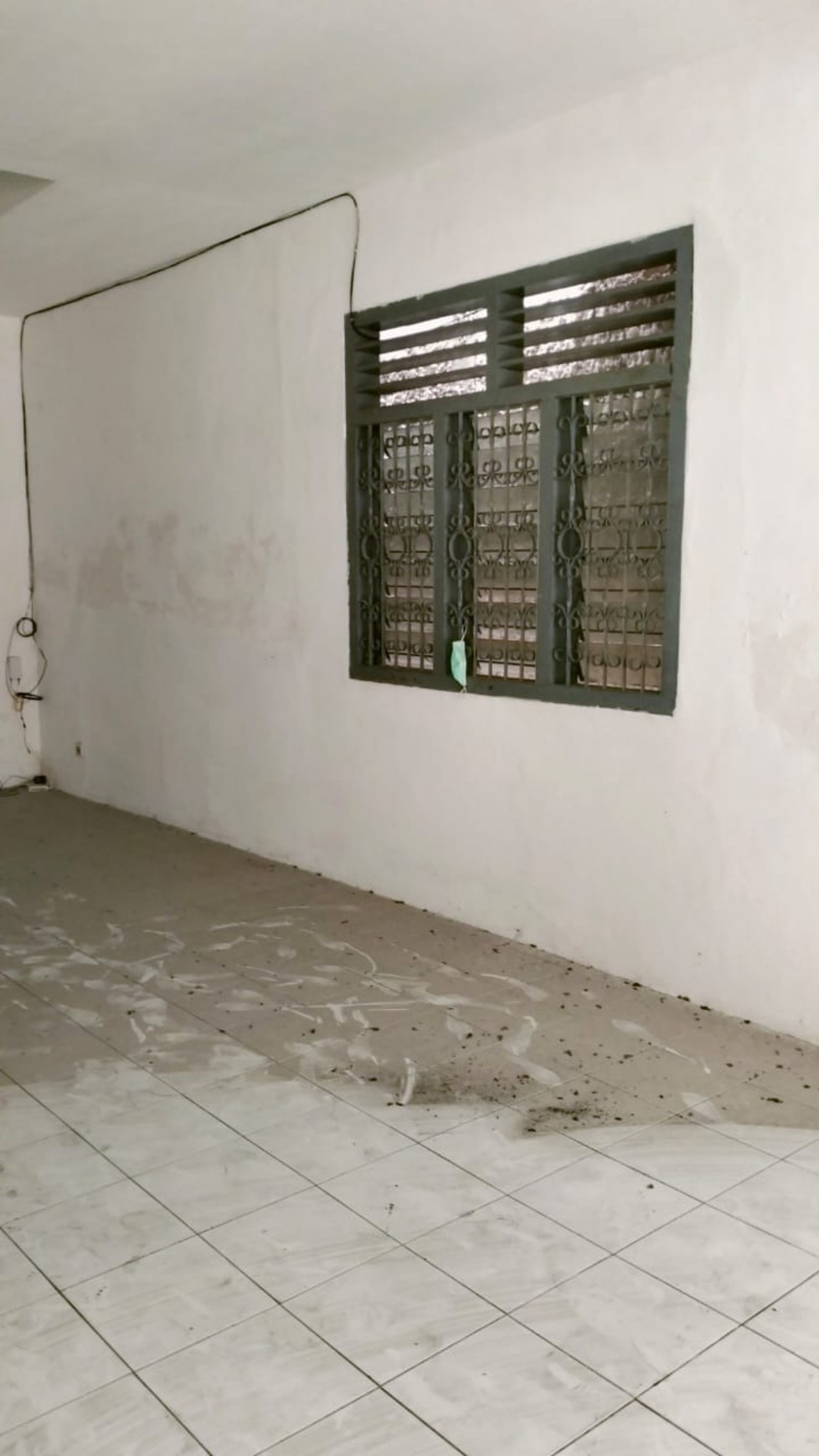 Dijual rumah bangunan lama hitung tanah di Jalan Pulo Cempaka  Grogol Utara, Kemandoran 1, Kebayoran Lama, Jakarta Selatan