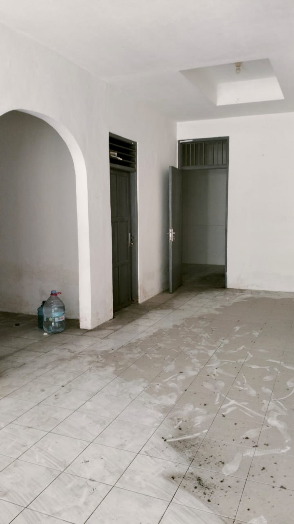 Dijual rumah bangunan lama hitung tanah di Jalan Pulo Cempaka  Grogol Utara, Kemandoran 1, Kebayoran Lama, Jakarta Selatan