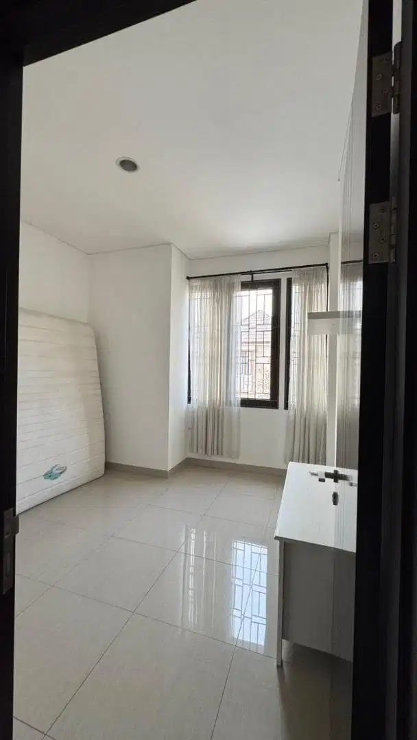 Fast Rent. Rumah Bagus Mozia Amarine, BSD