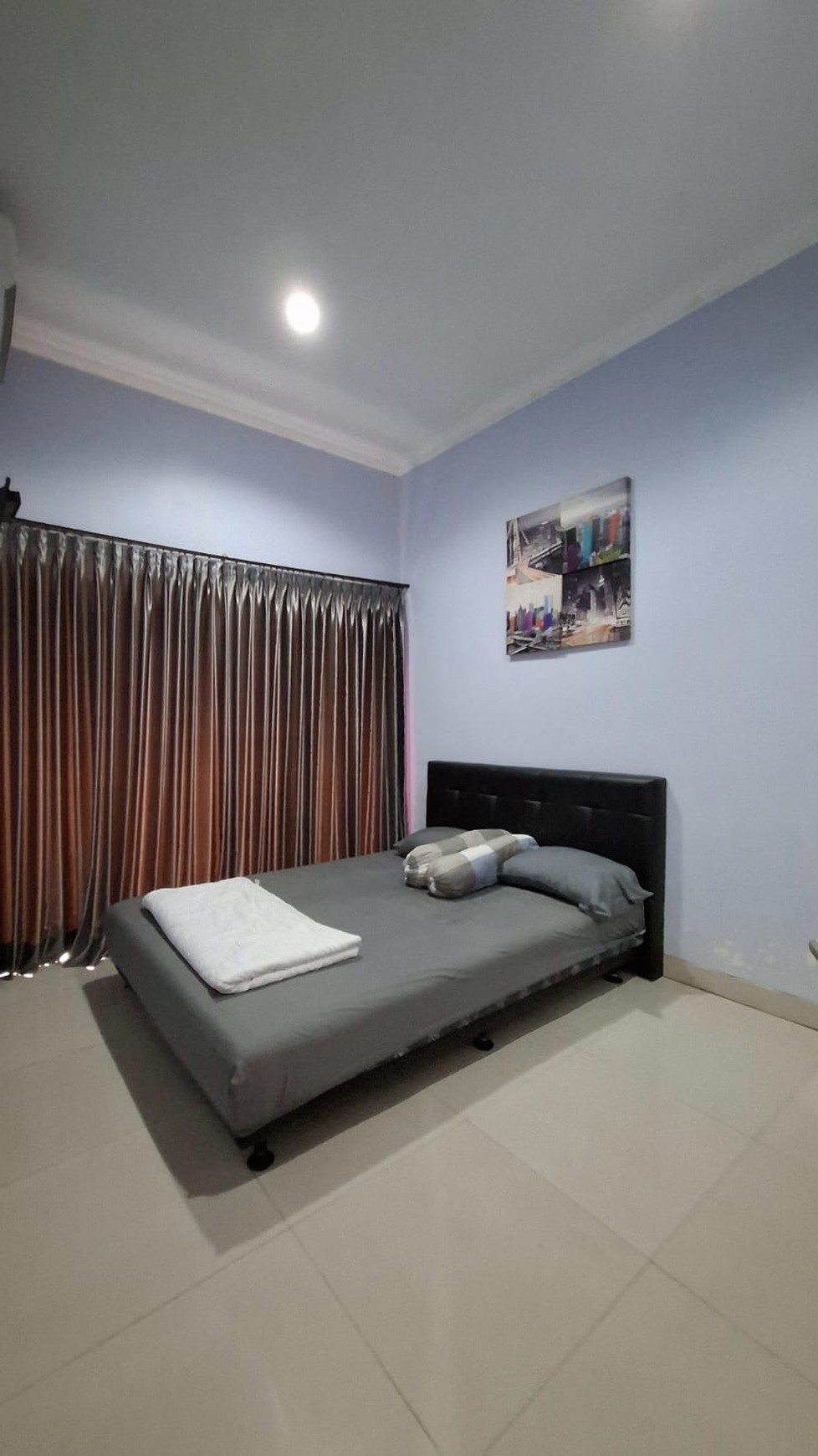 Rumah Mewah 2 Lantai dalam Perumahan Lokasi Dekat Kampus UPN di Babarsari Depok Sleman 