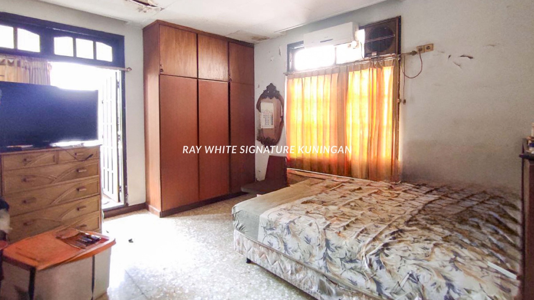 Rumah Tua Hitung Tanah Cocok Untuk Usaha Kost di Kalibata Utara