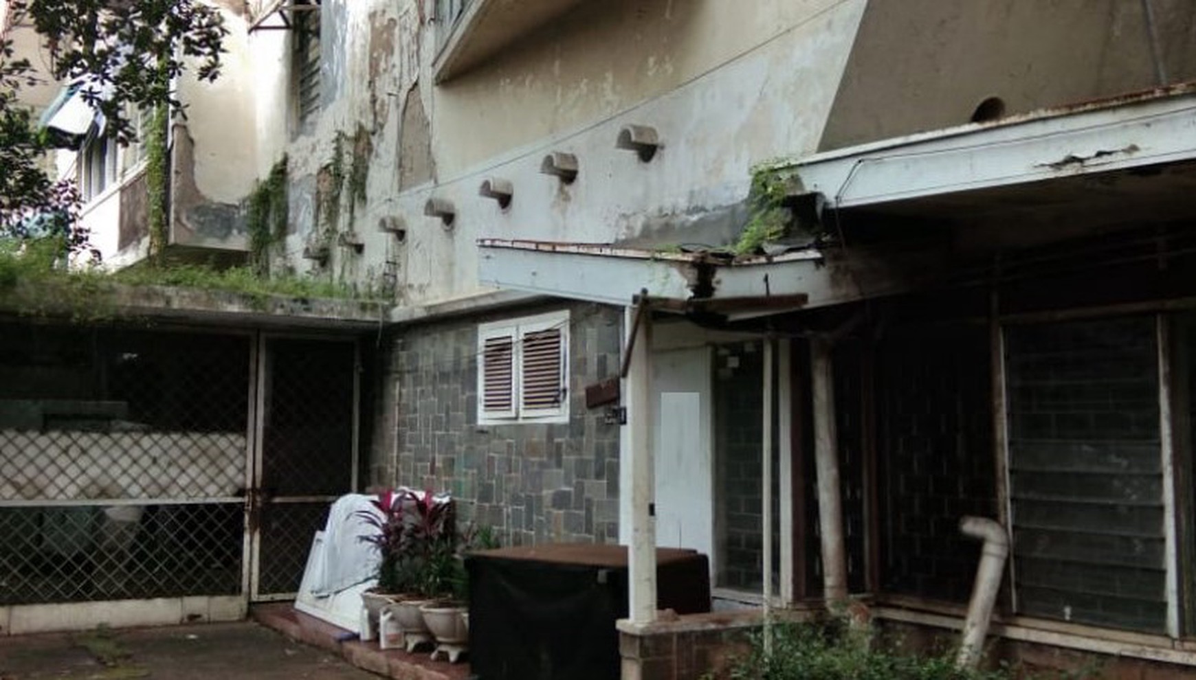 Rumah lama hitung tanah di Martimbang, Kebayoran Baru