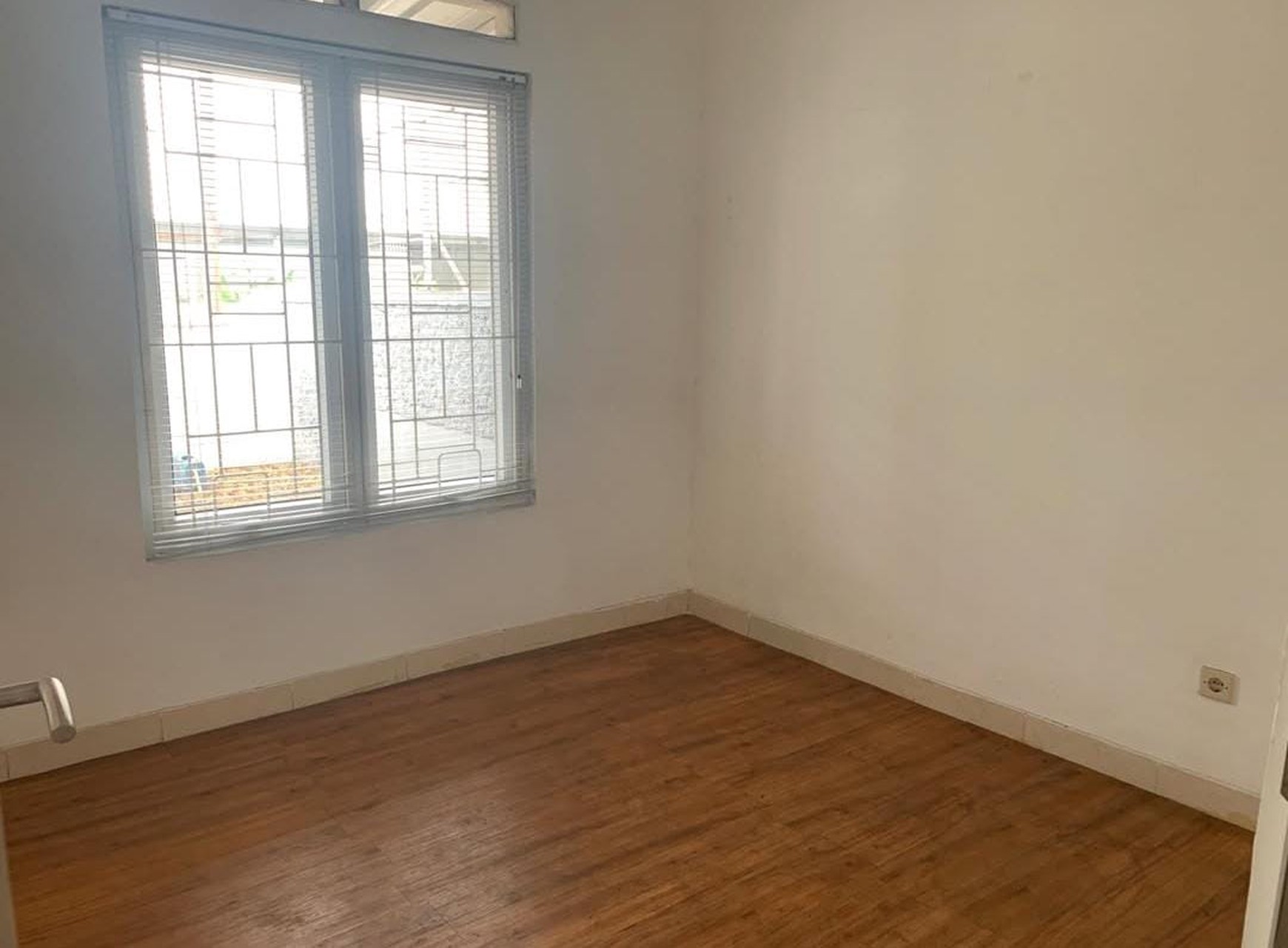 Rumah Di Lingkungan Tenang