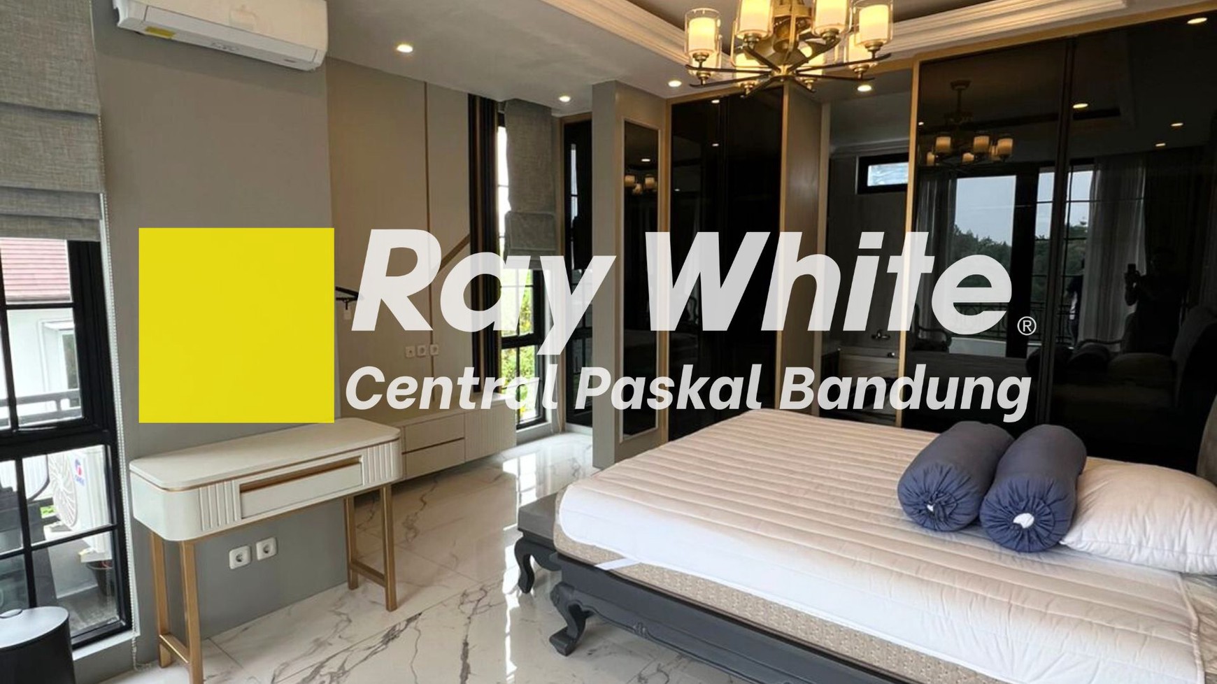 Rumah Modern Classic di Bukit Pakar Gold Bandung