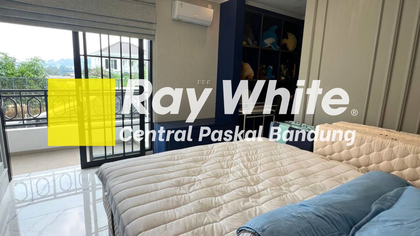Rumah Modern Classic di Bukit Pakar Gold Bandung
