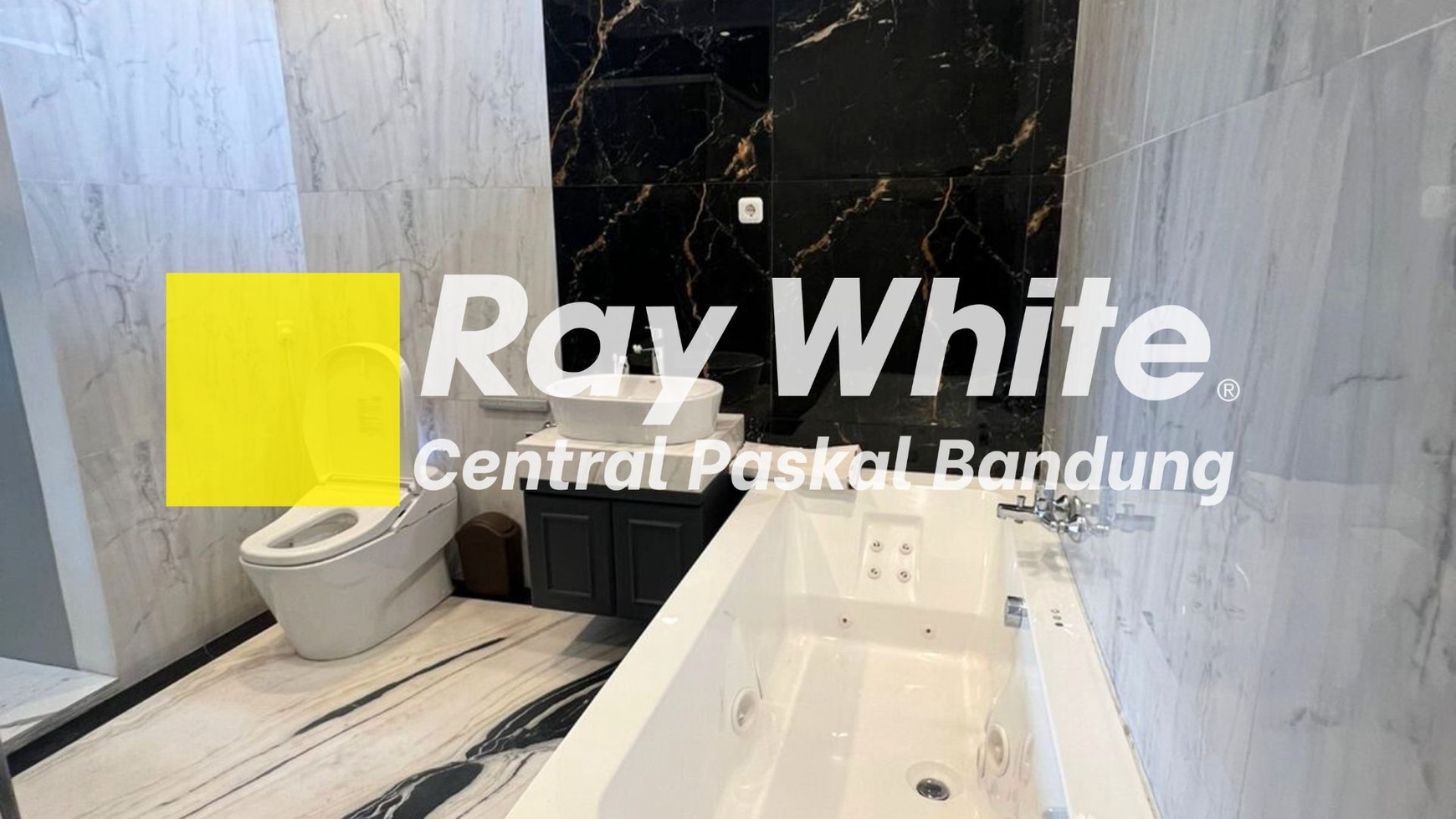 Rumah Modern Classic di Bukit Pakar Gold Bandung