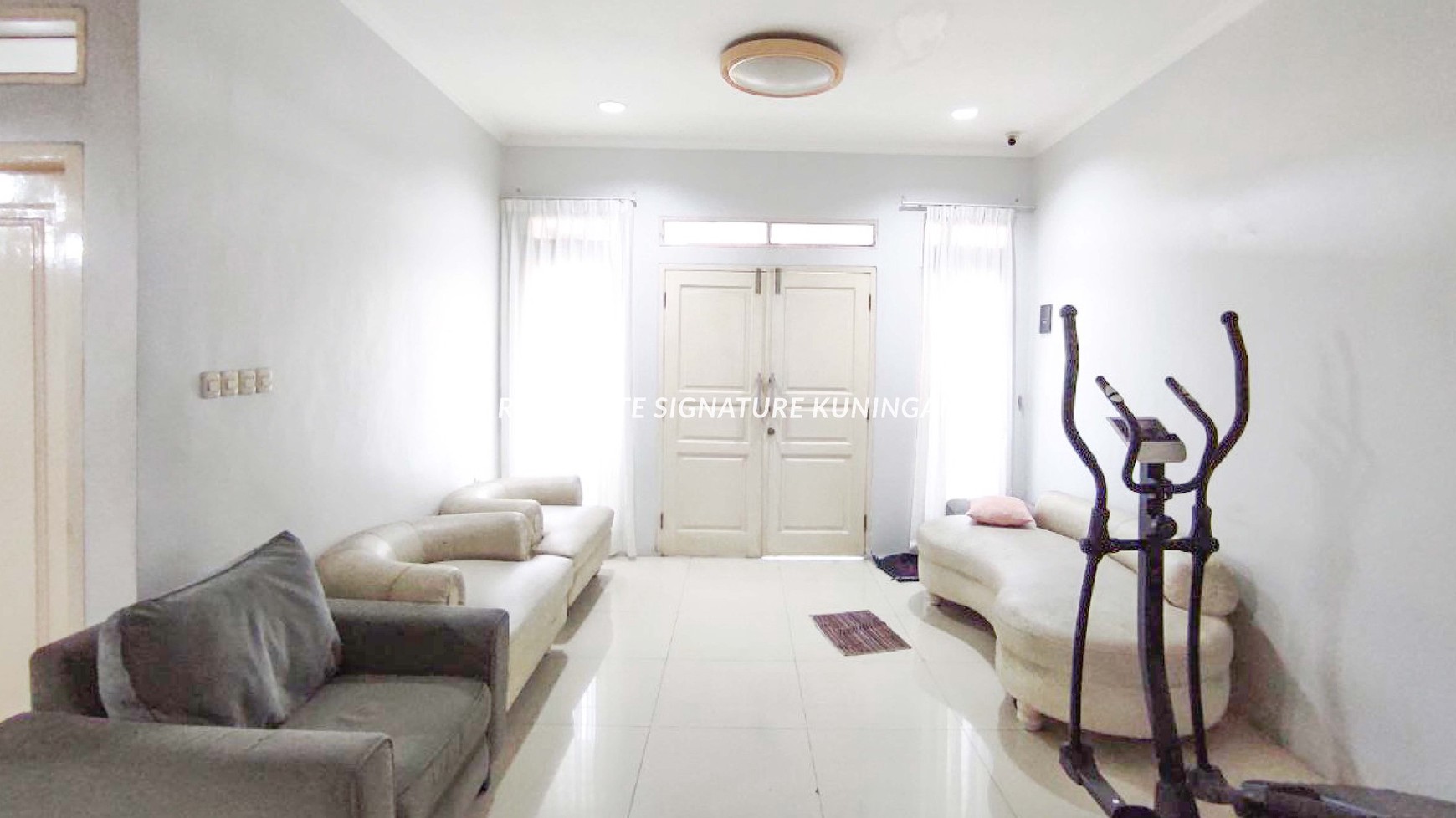 Dijual Rumah Siap Huni Di  Kemangisan Pulo Palmerah 