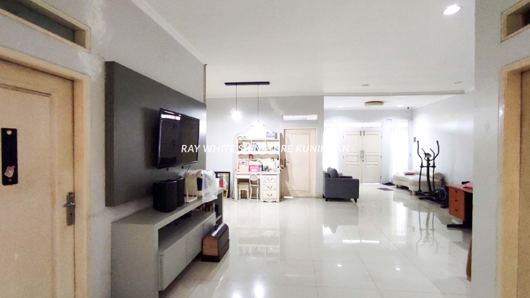 Dijual Rumah Siap Huni Di  Kemangisan Pulo Palmerah 