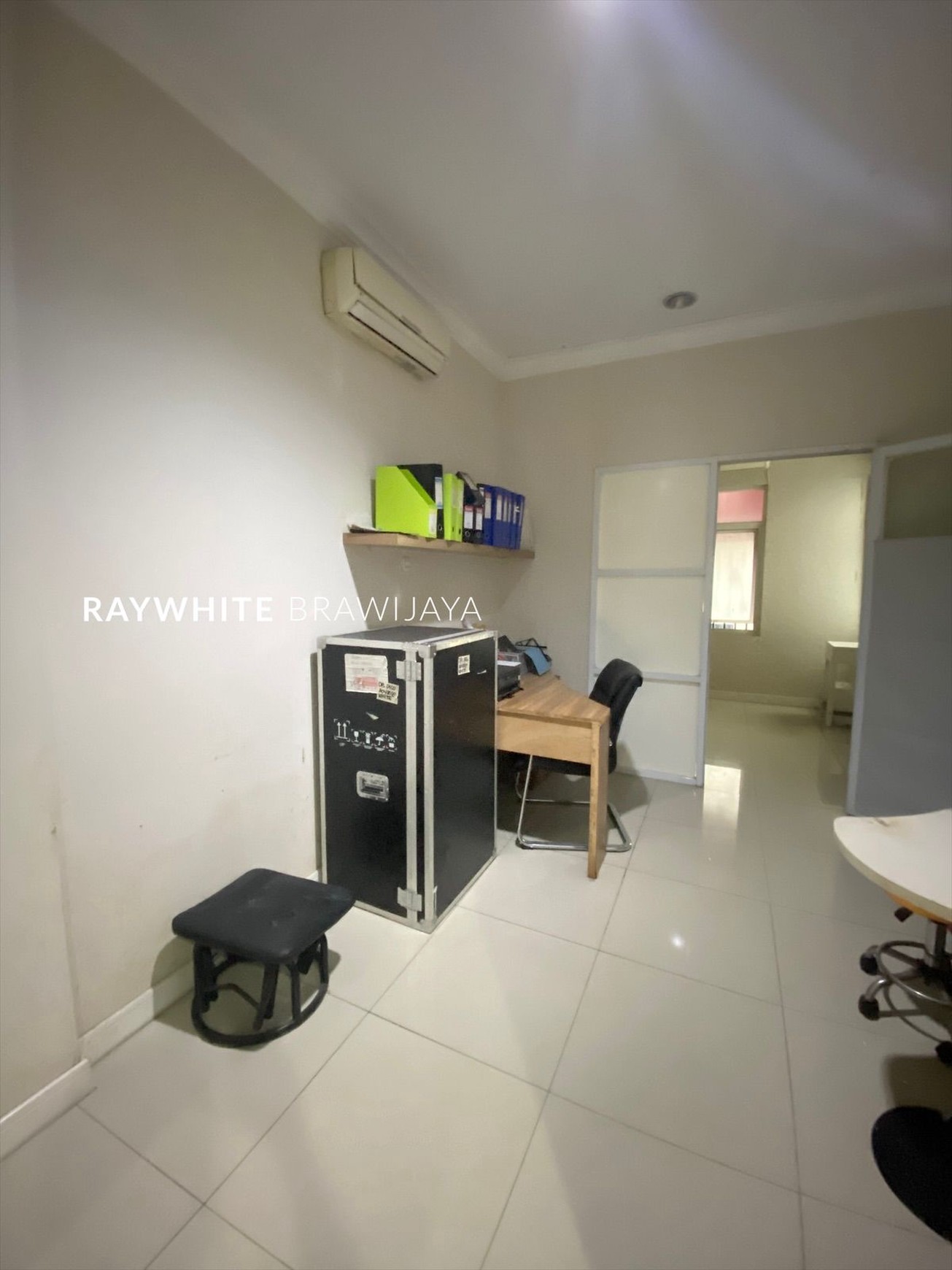 Ruko Siap Pakai Dalam Komplek Cipete Raya