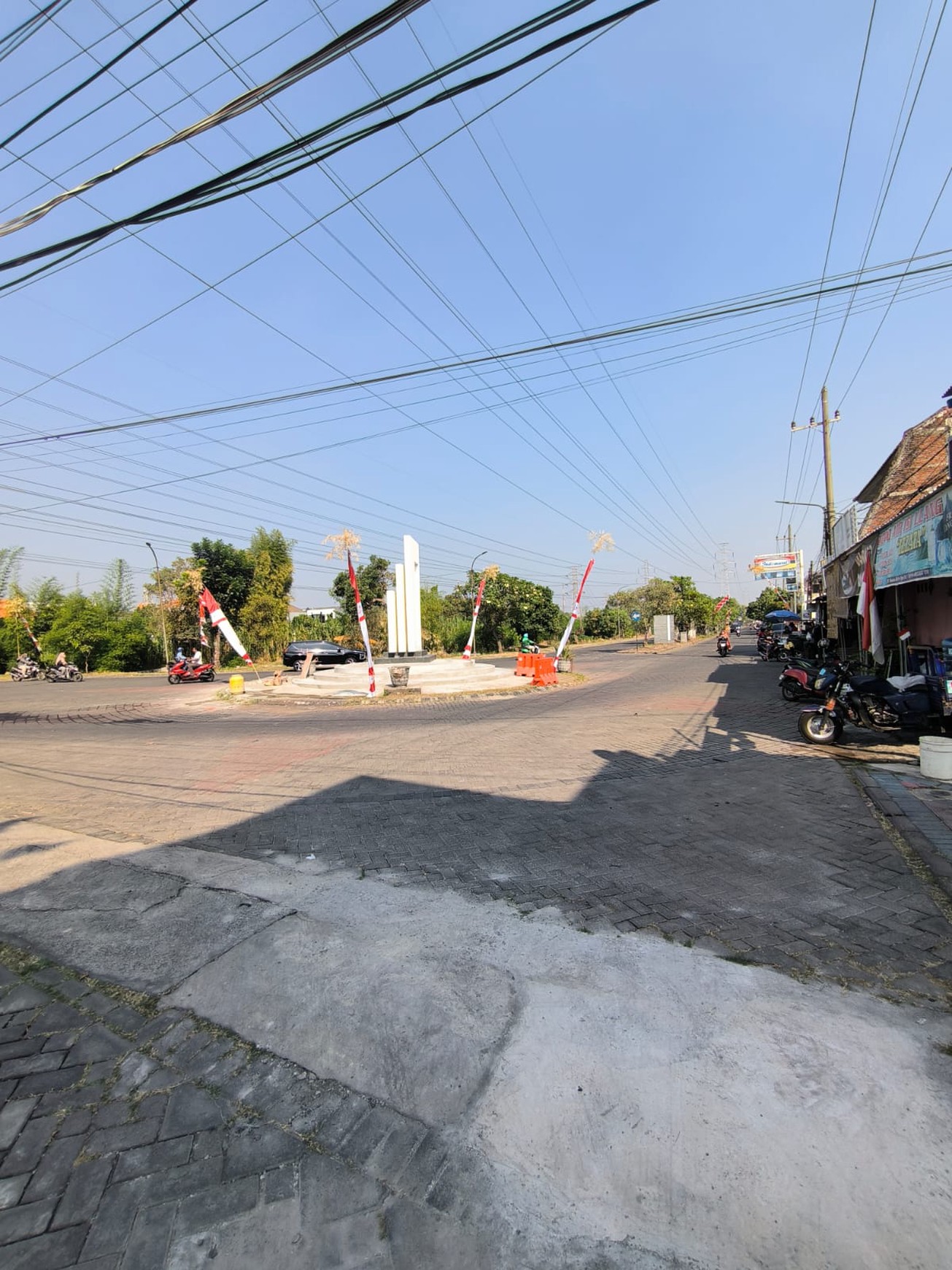 Dijual Rumah Hitung Tanah di Perumahan Pondok Maritim Indah - Kebraon - Balas Klumprik - Surabaya Barat