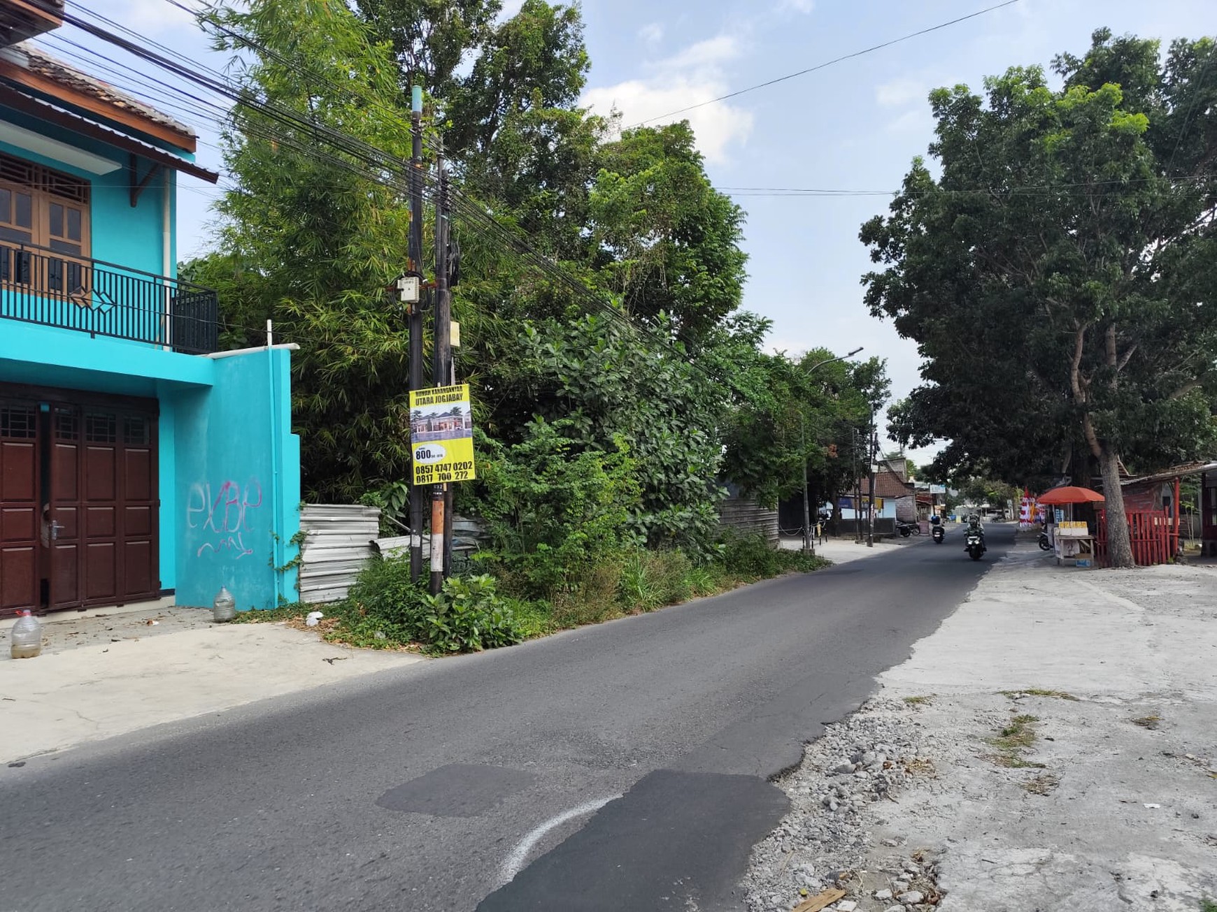 Ruko 2 Lantai di area Jl. Raya Wedomartani, dekat Stadion Magueoharjo, Sleman.