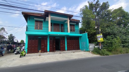 Ruko 2 Lantai di area Jl. Raya Wedomartani, dekat Stadion Magueoharjo, Sleman.