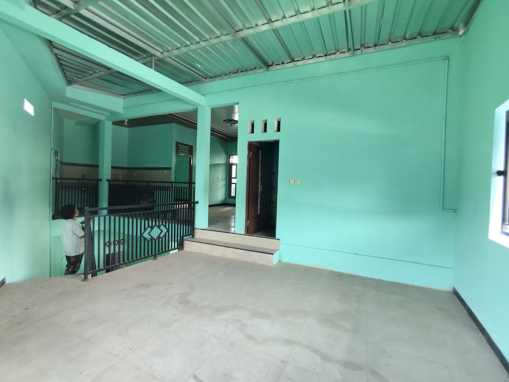Ruko 2 Lantai di area Jl. Raya Wedomartani, dekat Stadion Magueoharjo, Sleman.