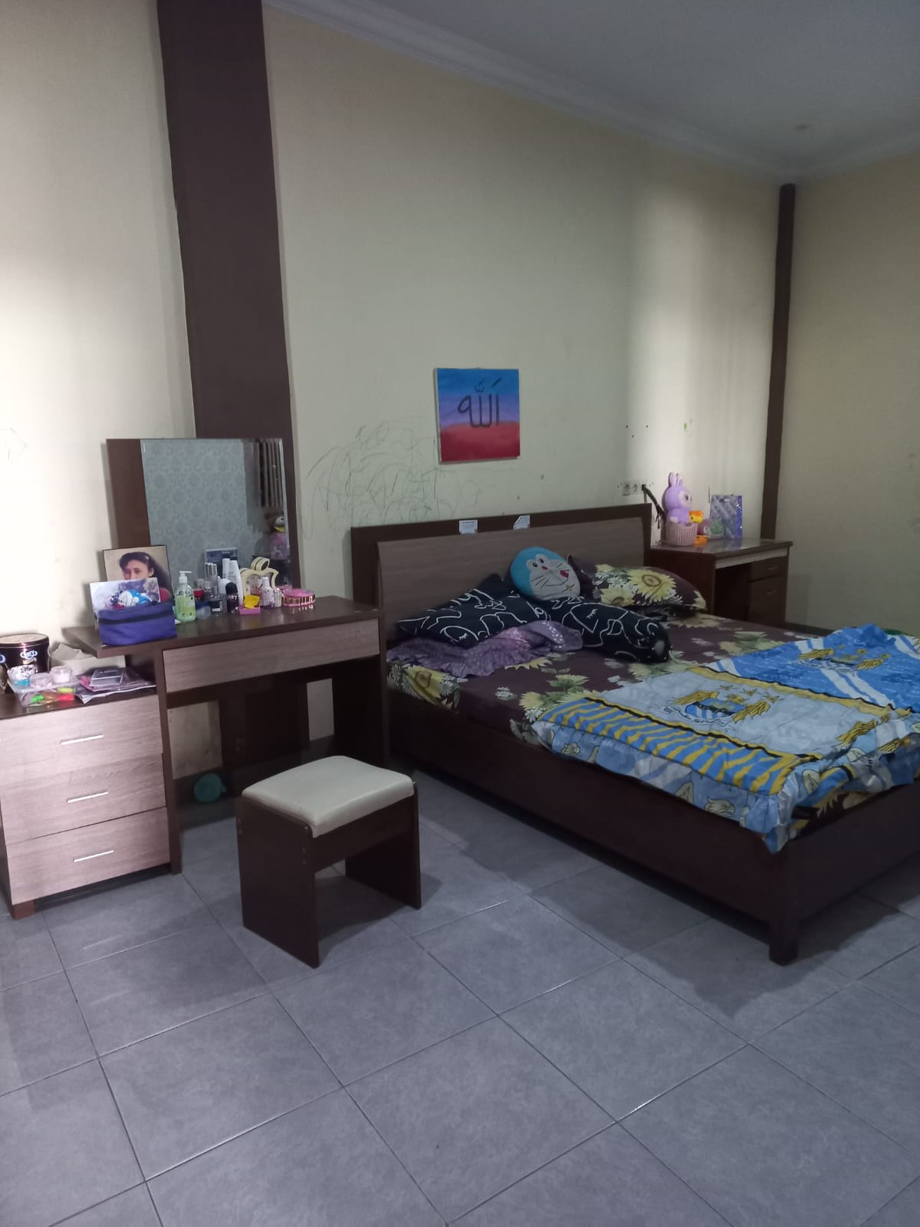 Rumah Strategis + Klinik di Jl. KH Fudholi, Karang Asih - Lokasi Ramai & Potensial Bisnis