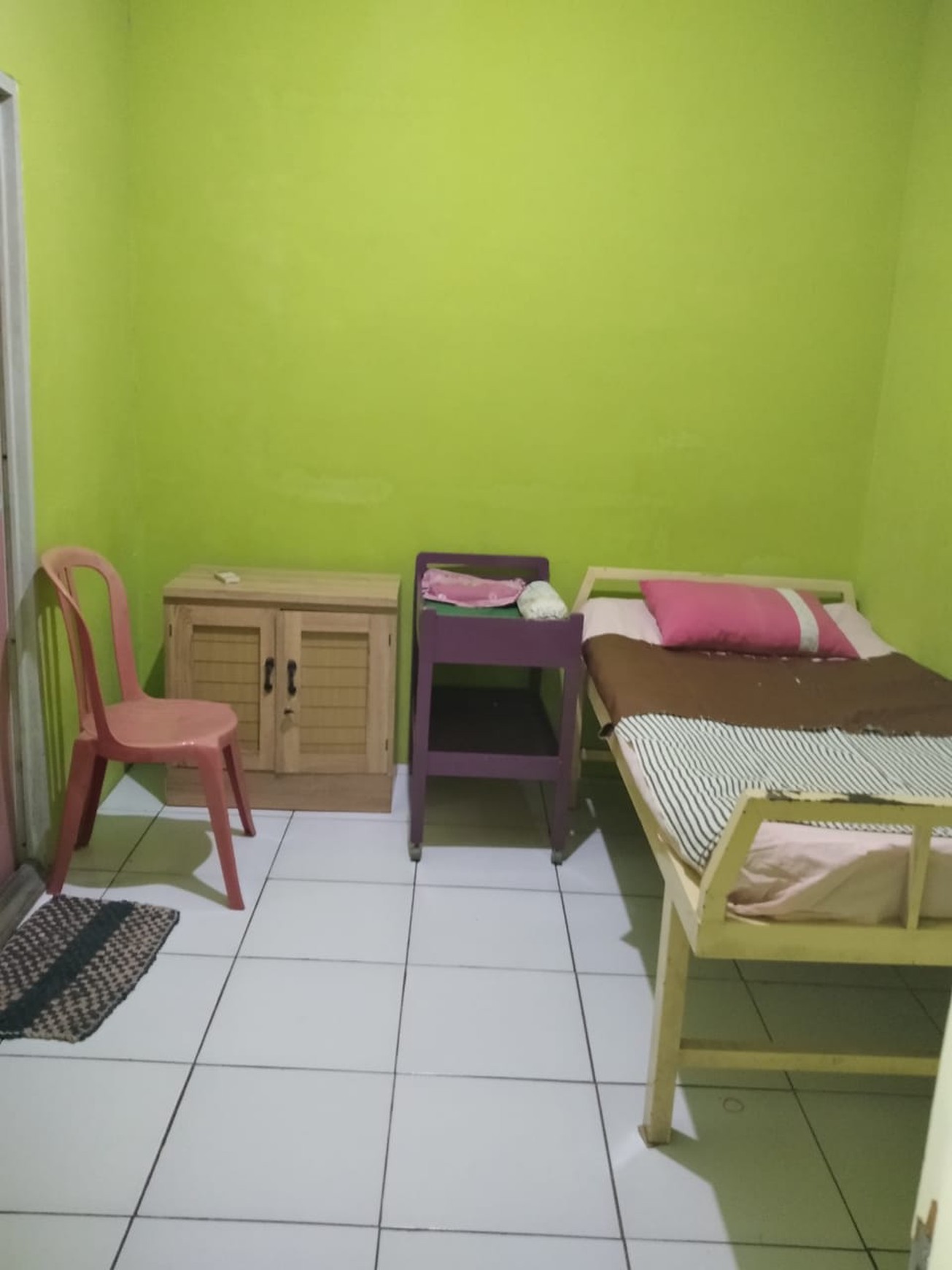 Rumah Strategis + Klinik di Jl. KH Fudholi, Karang Asih - Lokasi Ramai & Potensial Bisnis