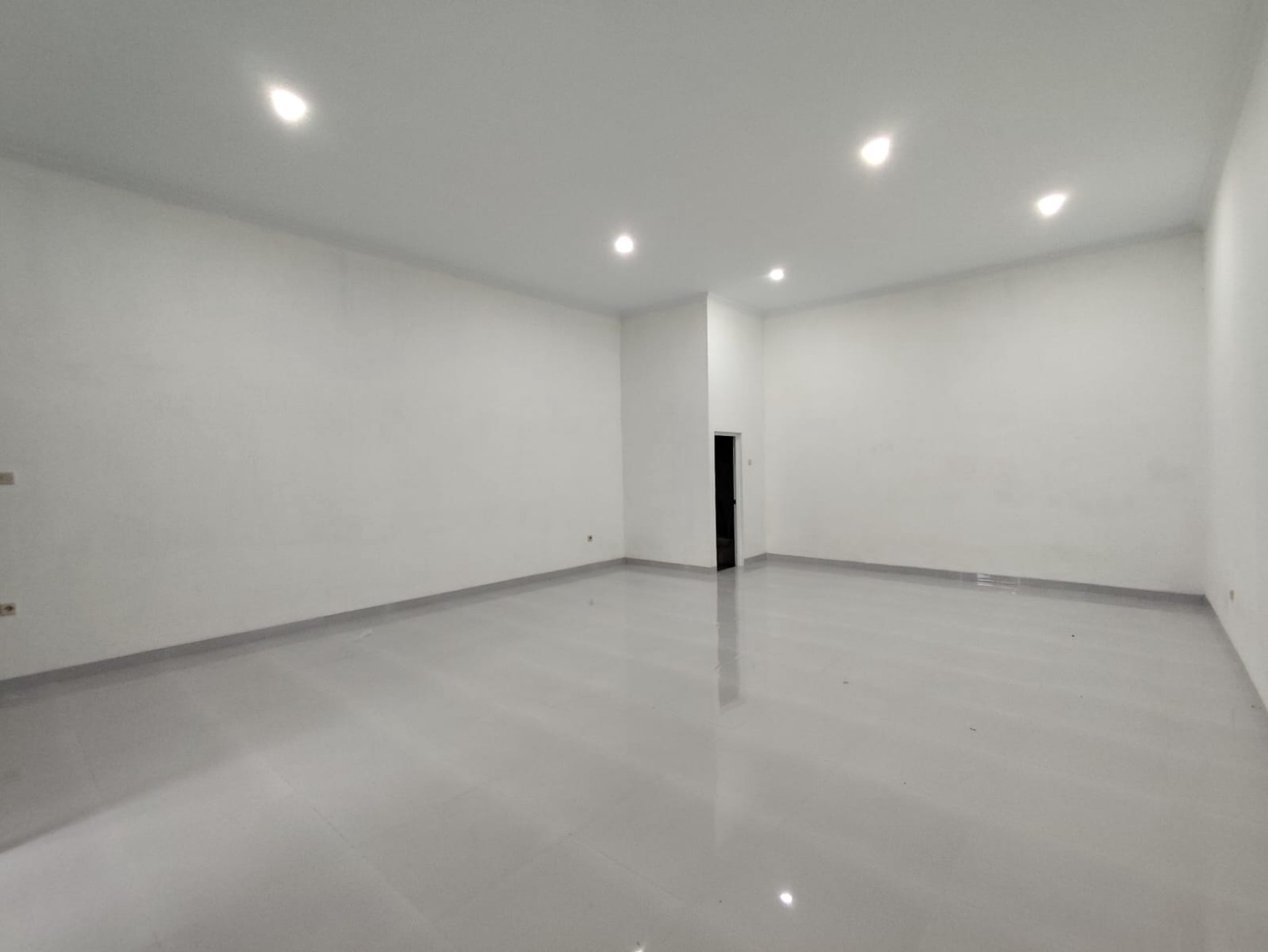 Ruko Baru Strategis di Area Jl. Raya Wedomartani, dekat Stadion Maguwoharjo