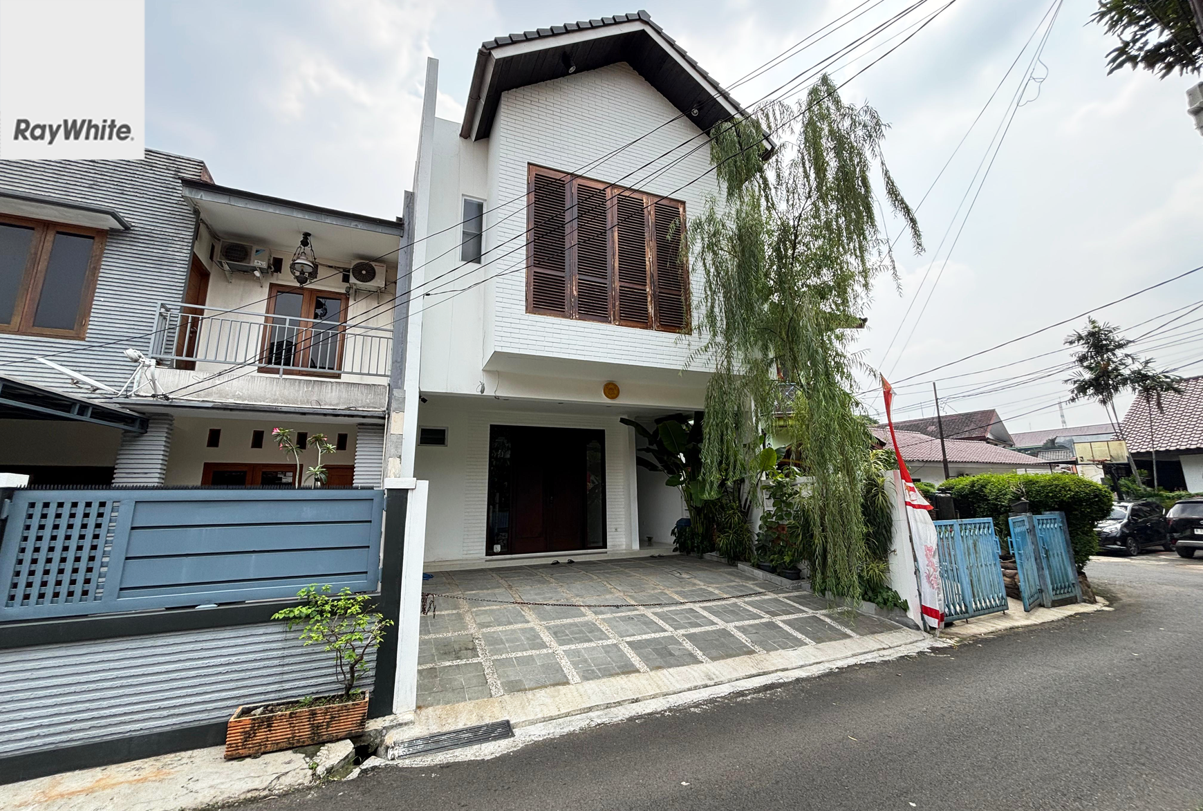 FOR SALE Rumah Baru 3 Lantai Semi Furnished Jalan Keuangan Cilandak Jakarta Selatan  