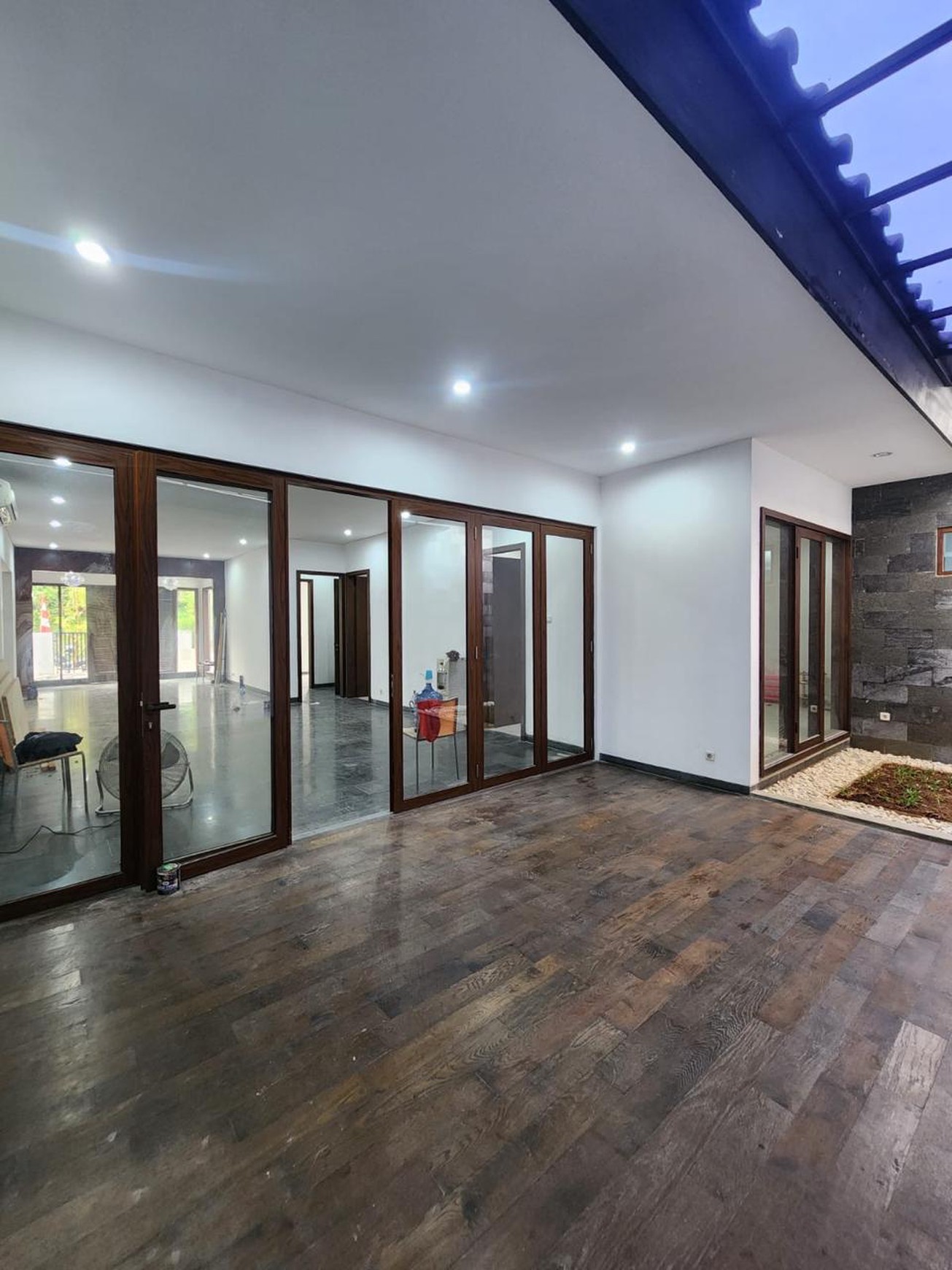 Rumah Keren Area Villa Cinere Mas Dekat Stasiun MRT & Gate Tol