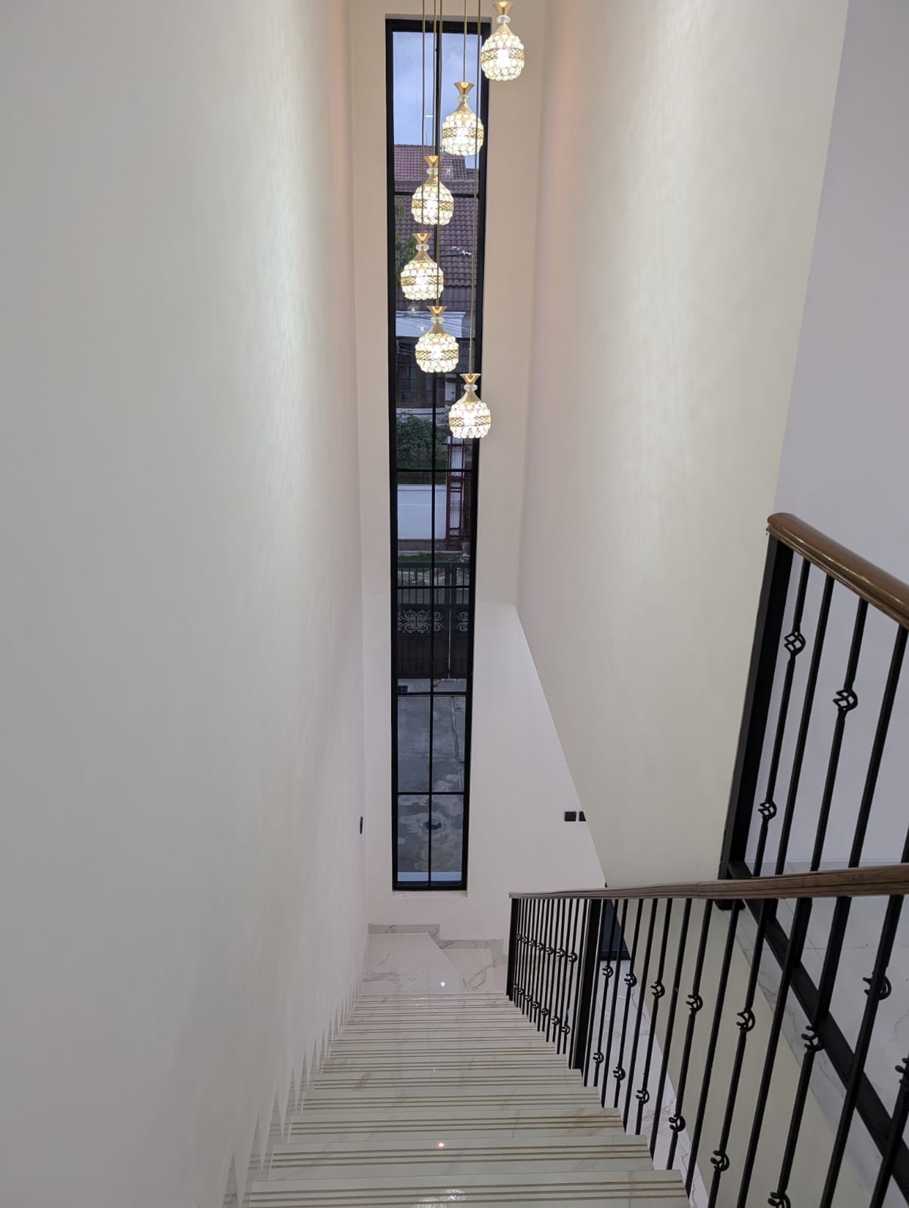 Rumah Modern 2 Lantai di Cinere - Full Bonus & Lokasi Strategis