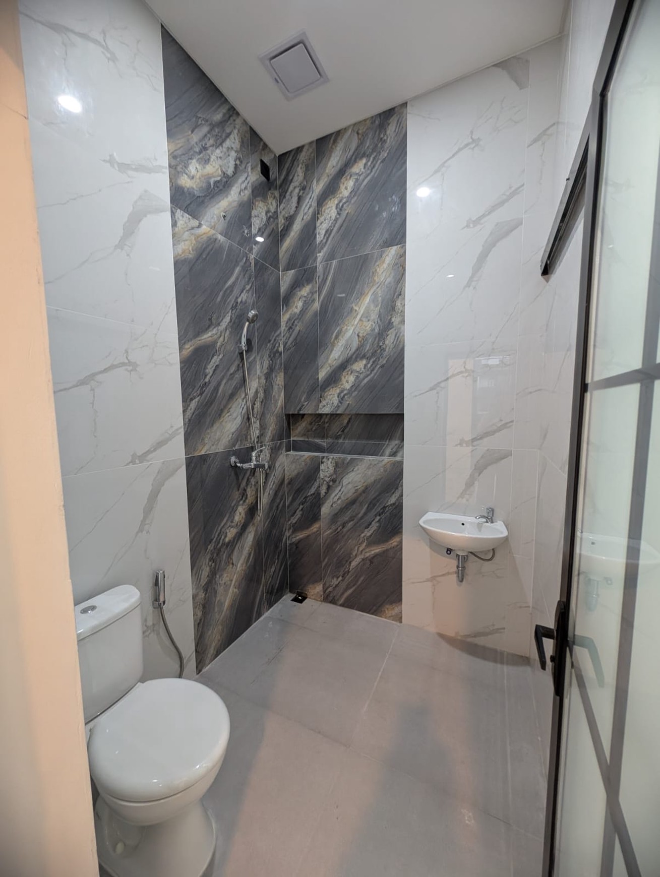 Rumah Modern 2 Lantai di Cinere - Full Bonus & Lokasi Strategis