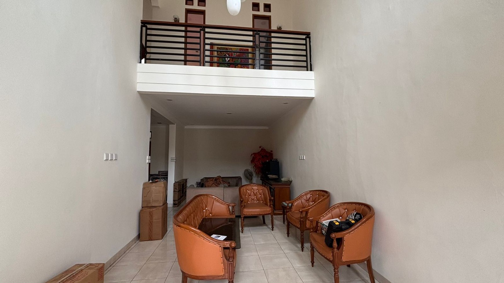 Rumah 2 Lantai Disewakan di Cikoko Timur Pancoran