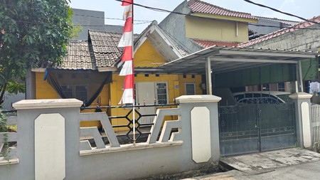 Rumah Strategis di Jl. Panda Jababeka - Dekat Mall, RS, & Sekolah