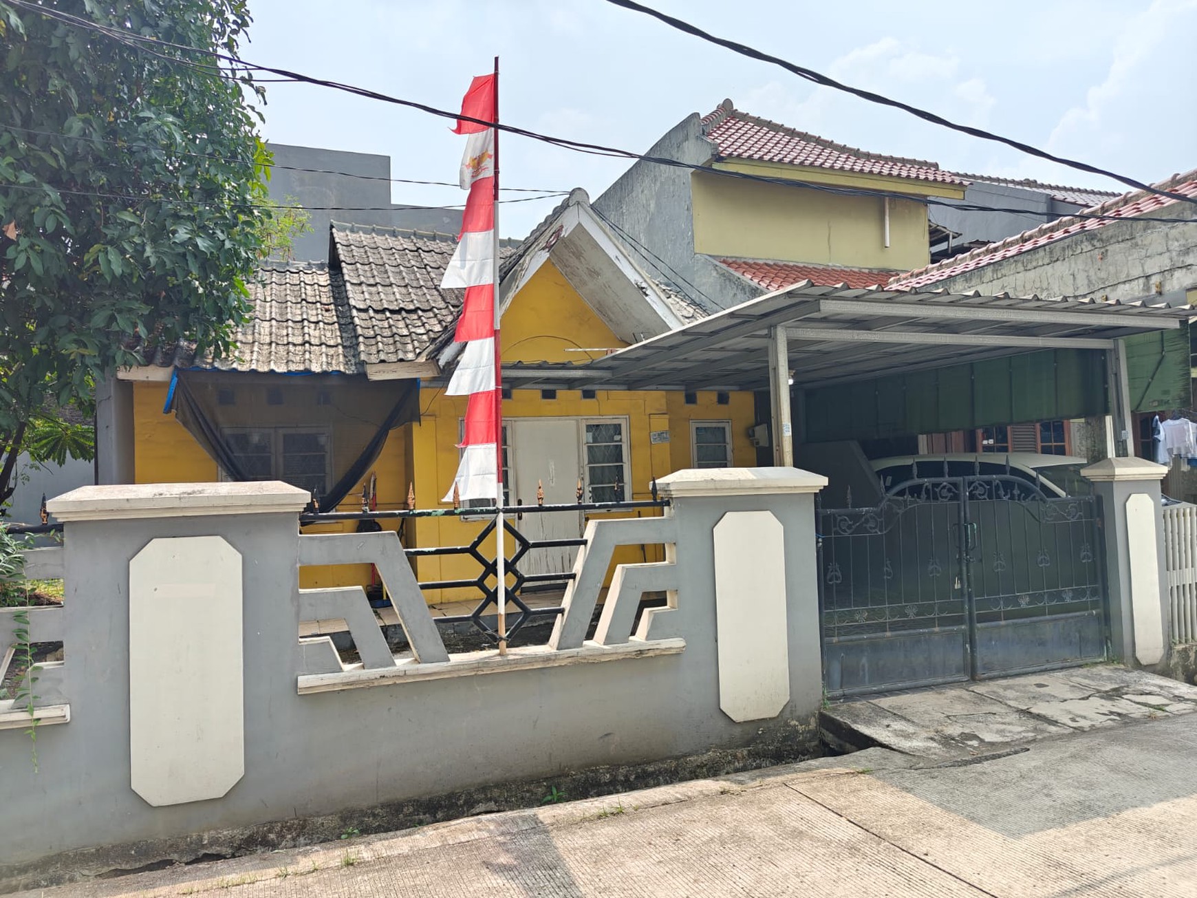 Rumah Strategis di Jl. Panda Jababeka - Dekat Mall, RS, & Sekolah