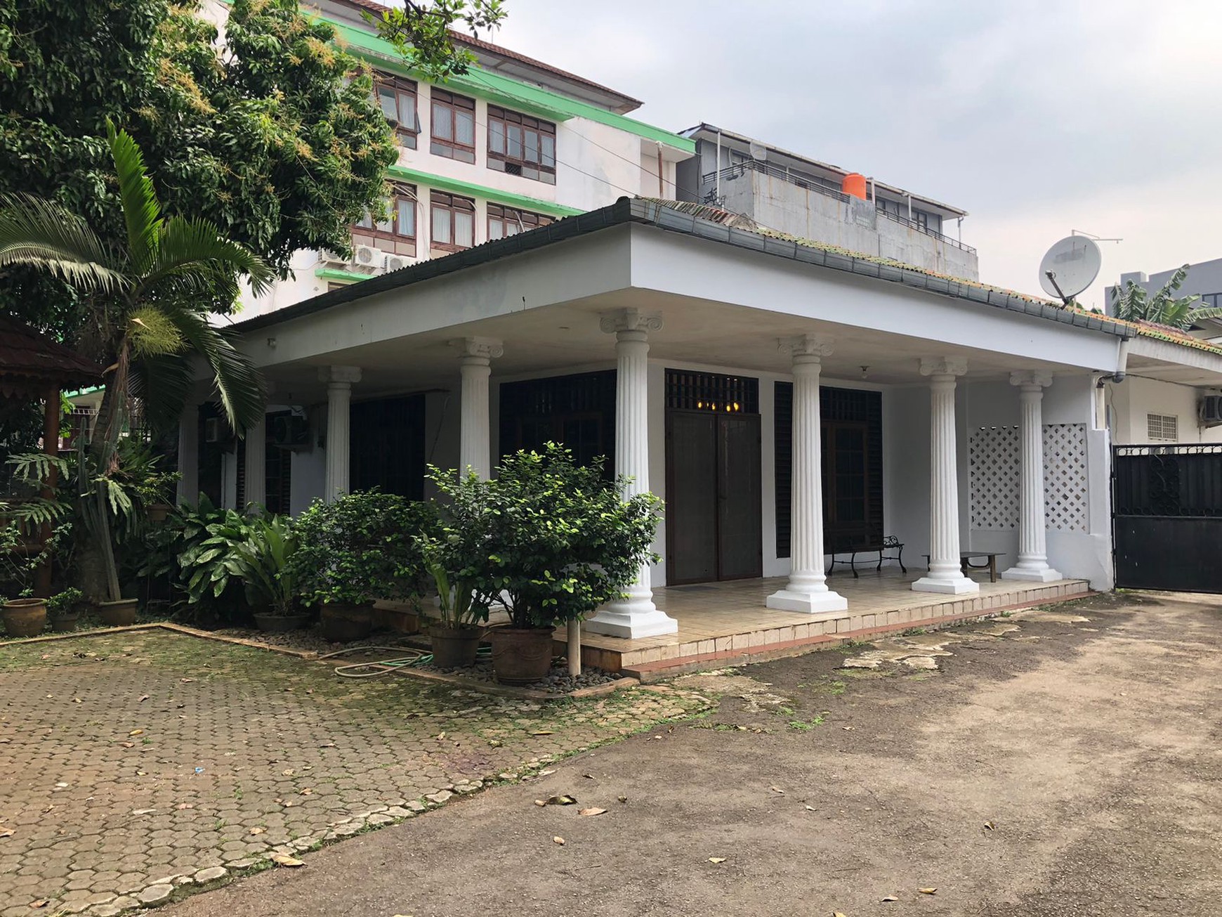 Rumah Hitung Tanah Area Cipete
