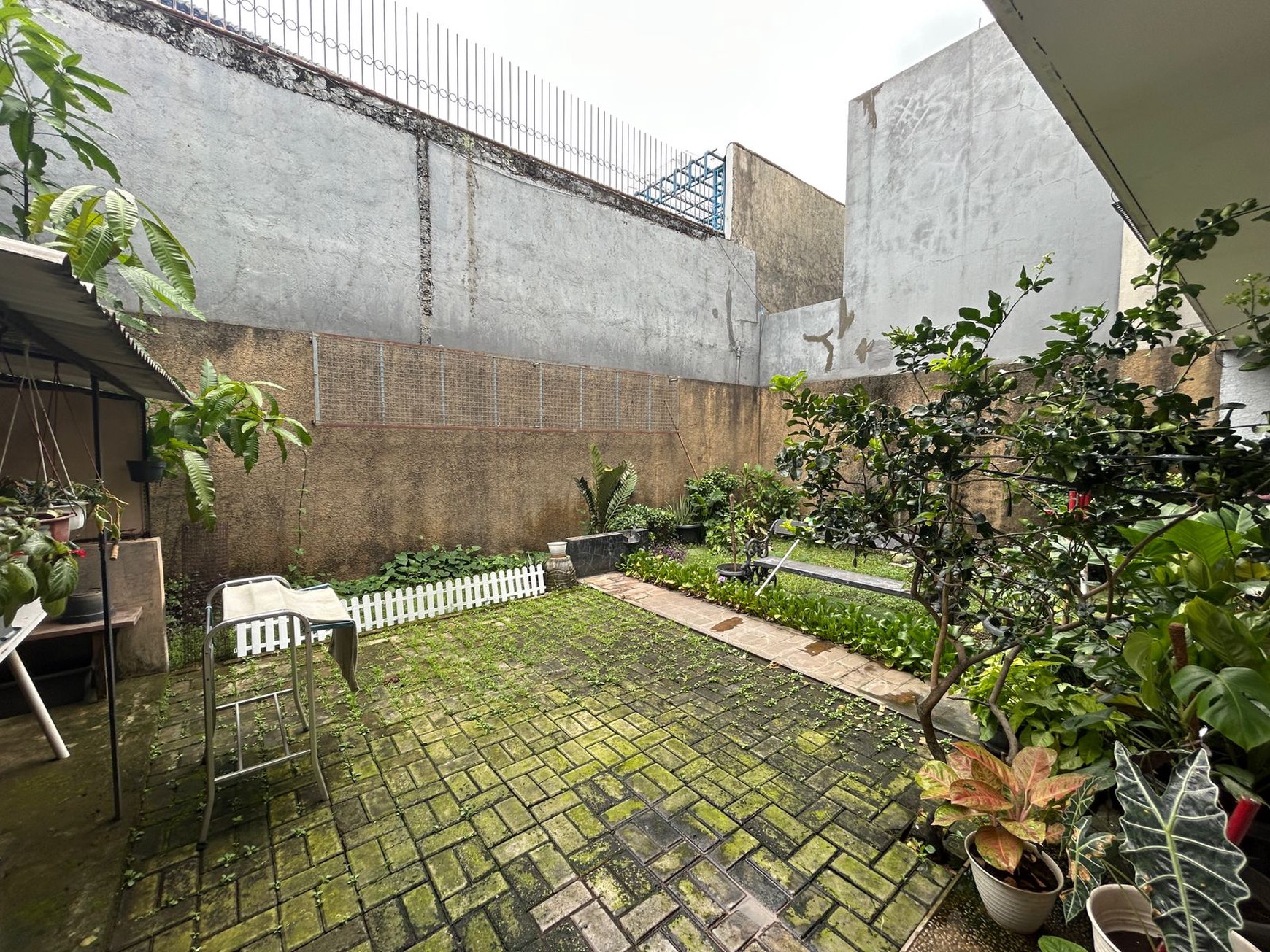 Dijual Rumah Komplek Nouvelle TownHome Bintaro, Jaksel