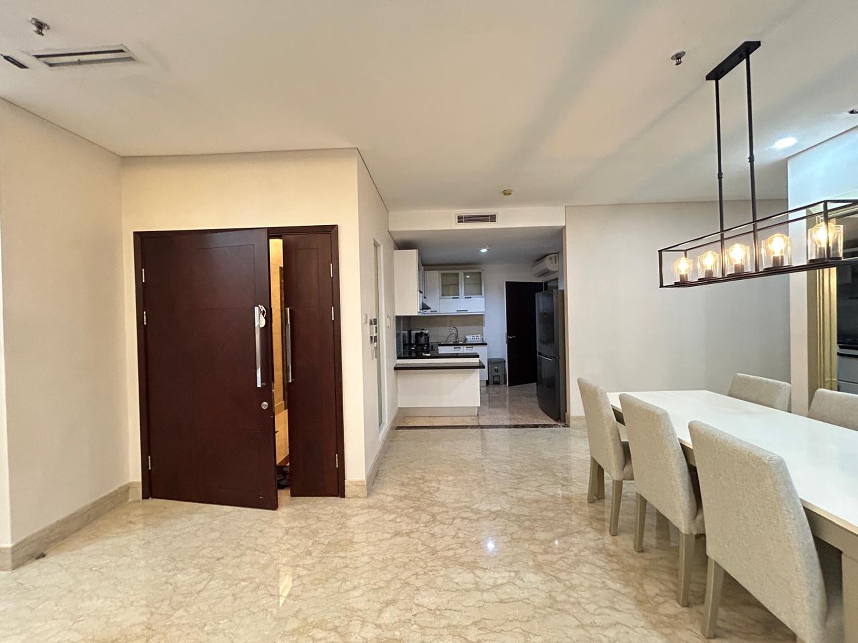 Unit di Apartemen The Capital Residence Disewakan