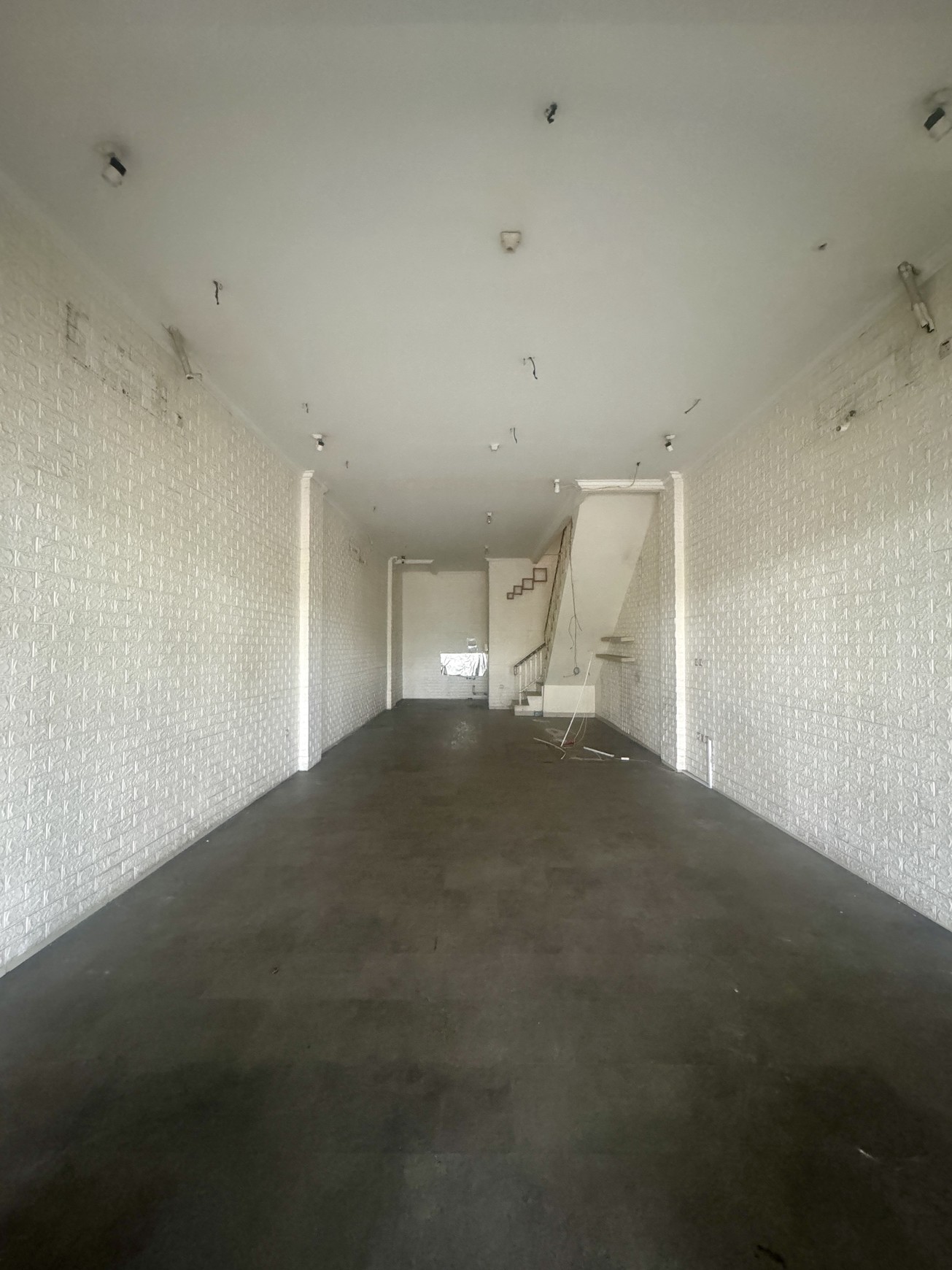 Dijual Ruko Crown Green Lake City, Cipondoh Tangerang