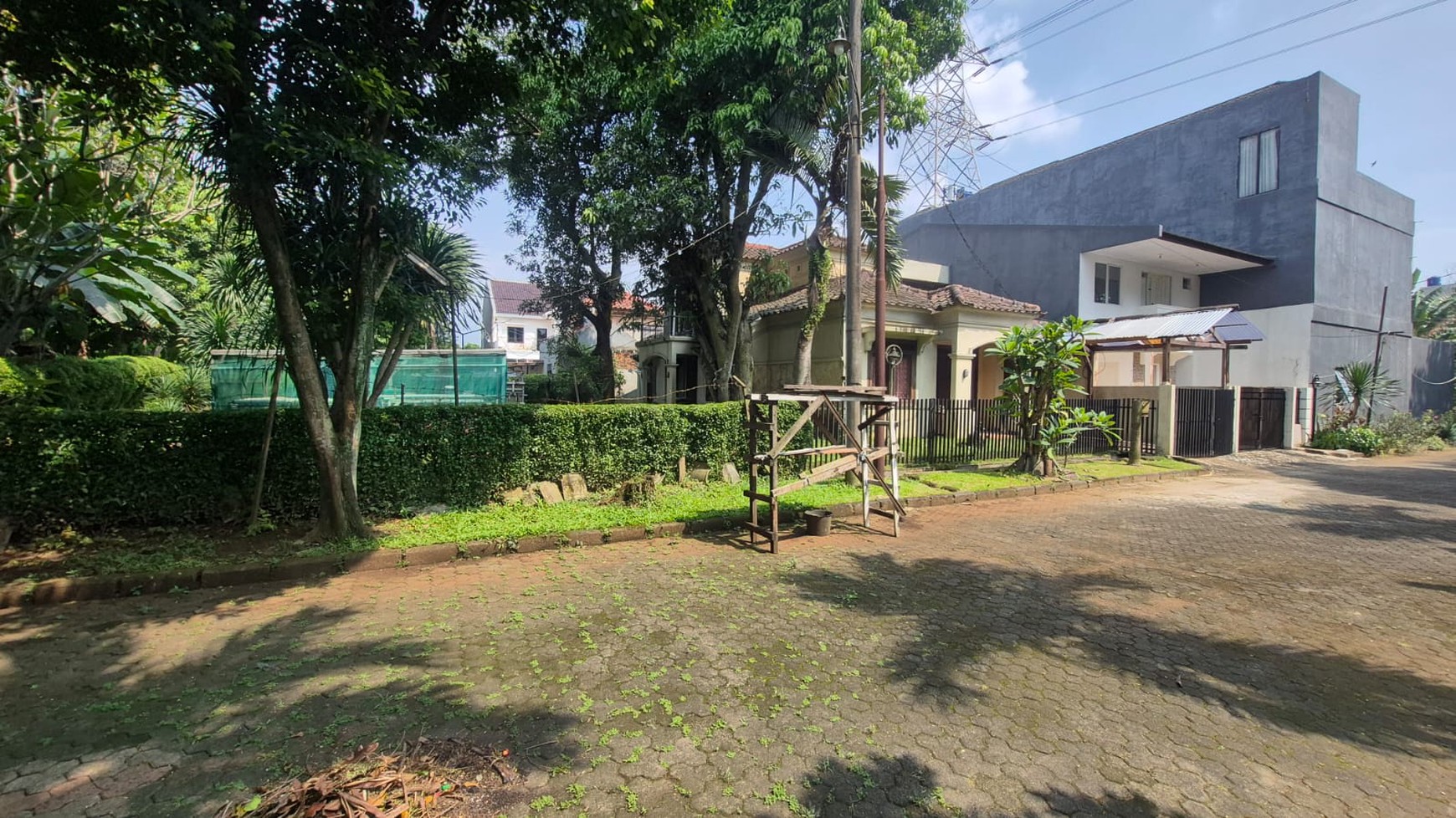 Rumah Lokasi Strategis di Cinere Jl. Nusa Penida