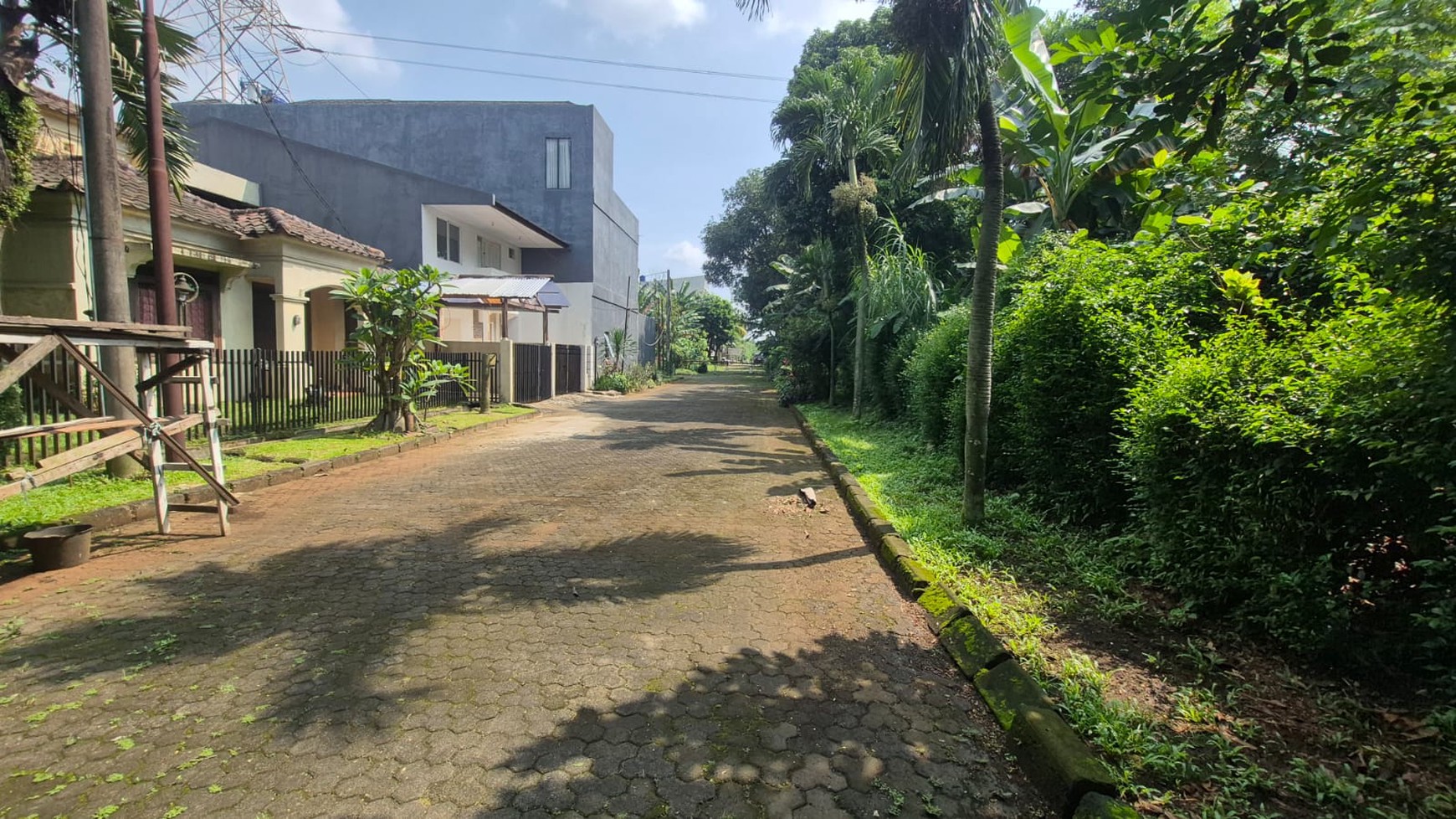 Rumah Lokasi Strategis di Cinere Jl. Nusa Penida