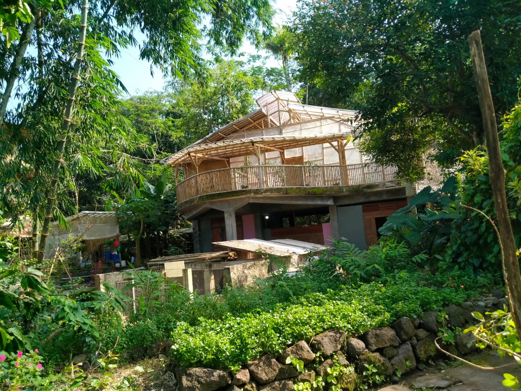 Miliki Villa Asri Dengan Gaya Unik Diarea Lokasi Wisata Pakem Sleman