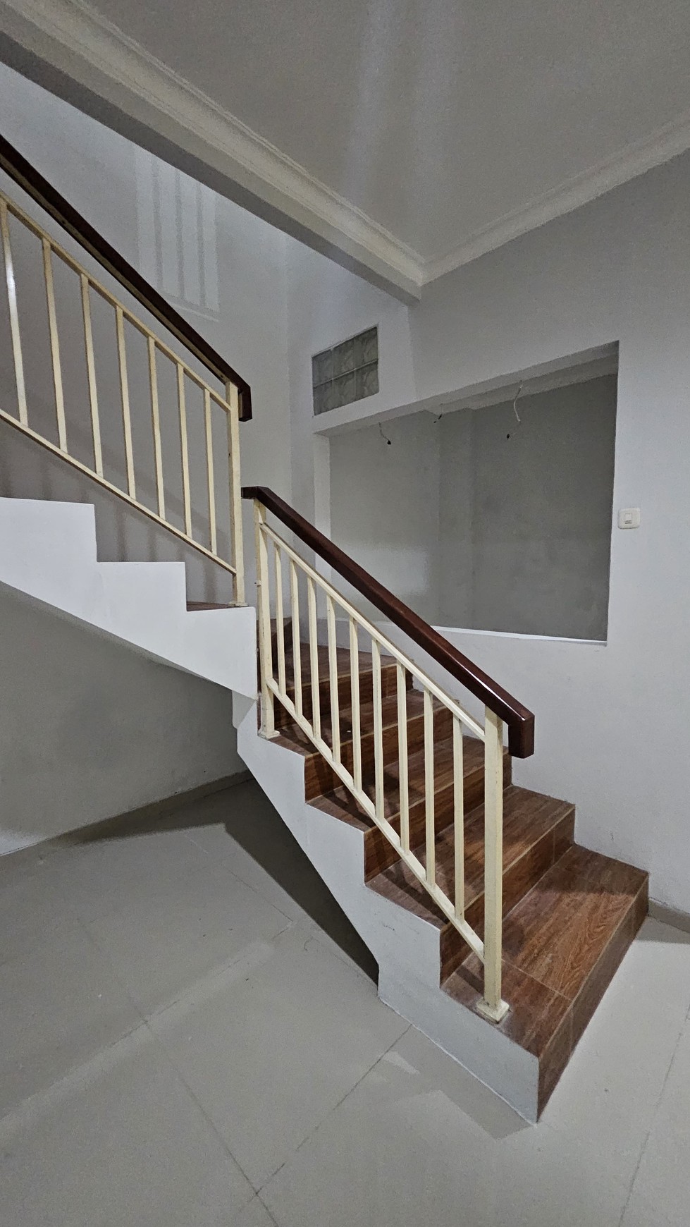 Rumah Bagus Di Gelagah Hills Ciputat Tangerang Selatan