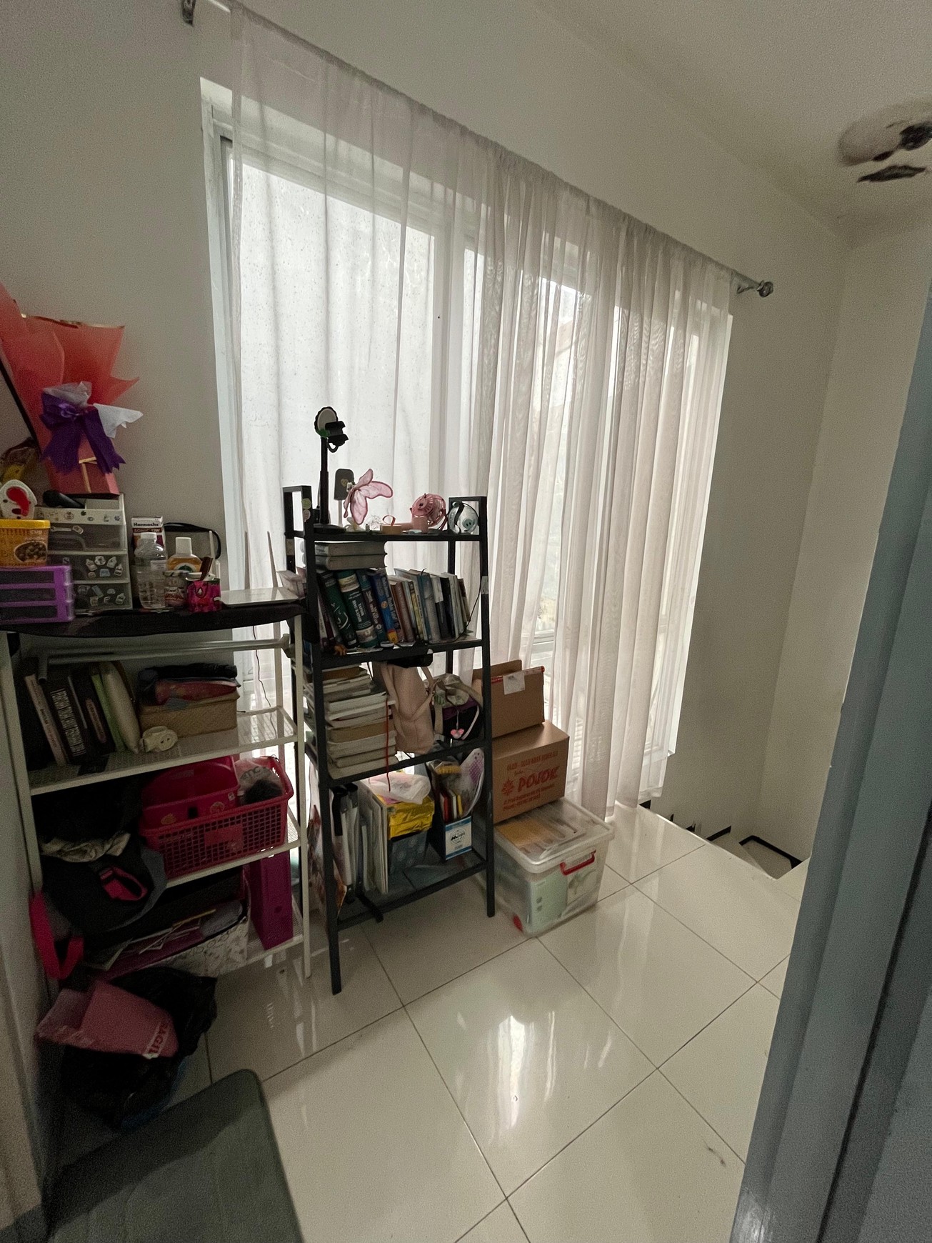 Rumah Bagus Di Ayna Residence Graha Raya Bintaro Tangerang Selatan