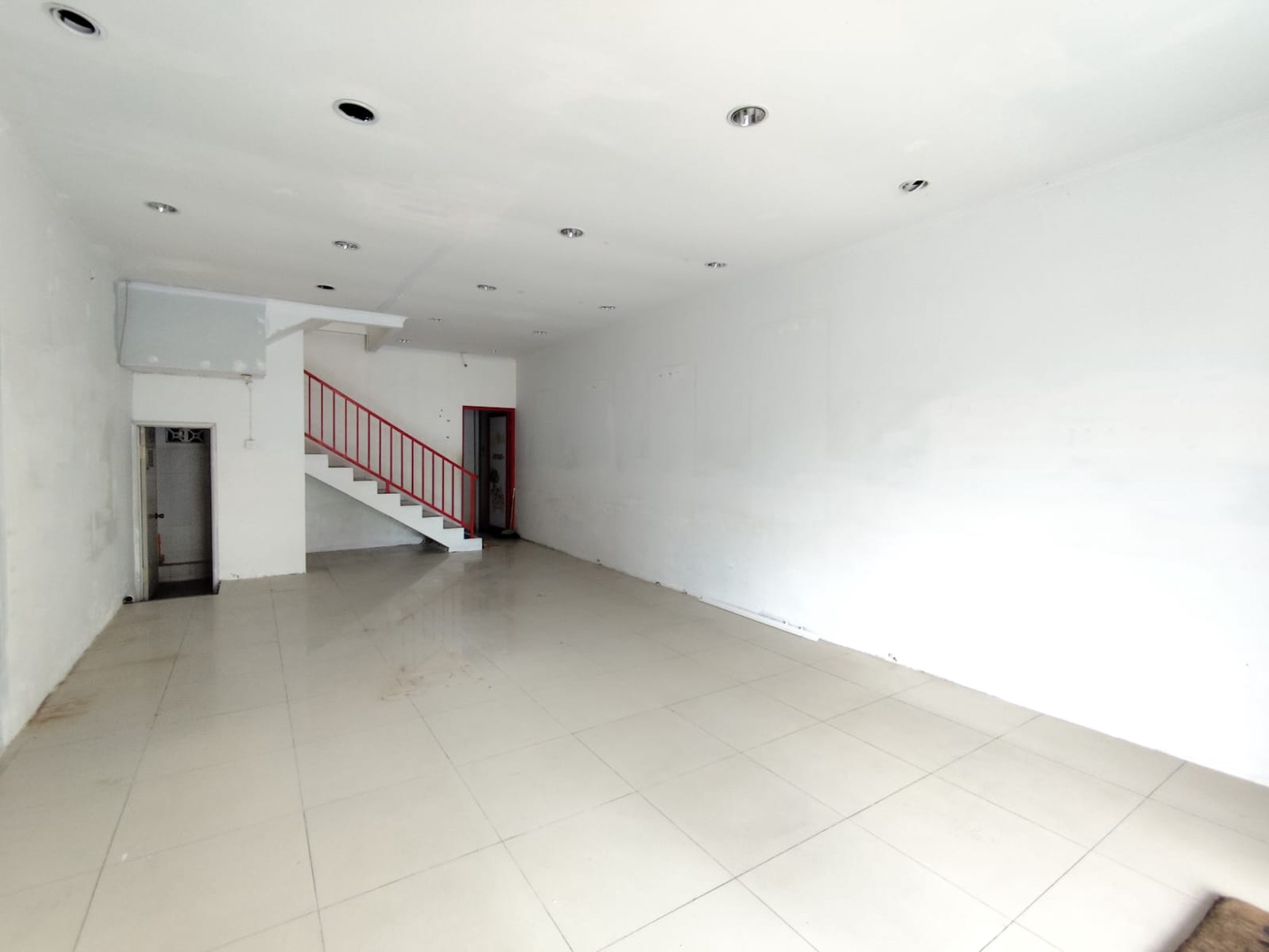Ruang Usaha Lokasi Strategis Dekat SKE, Kricak Tegalrejo, Yogyakarta
